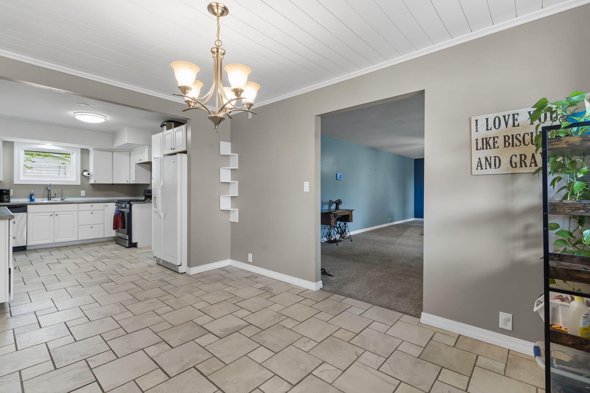 2875 South Madison Avenue Property Photo 9