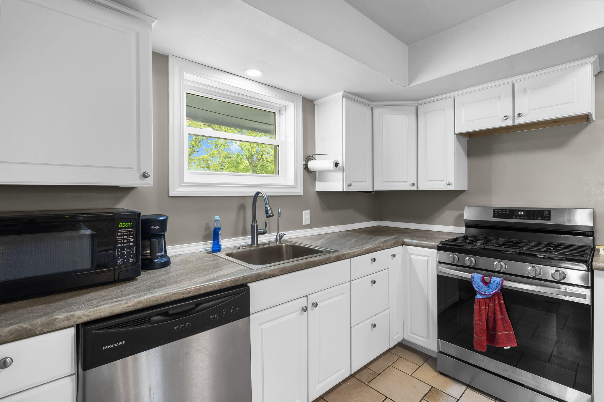 2875 South Madison Avenue Property Photo 10