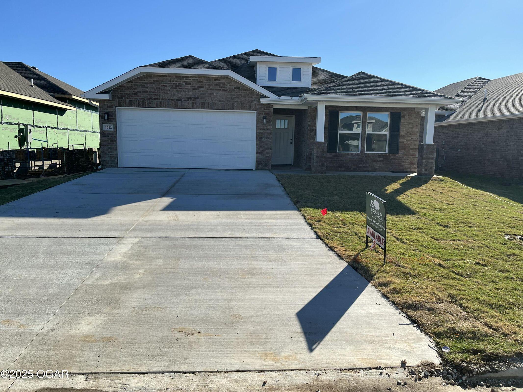 1602 East White Oak Street Property Photo