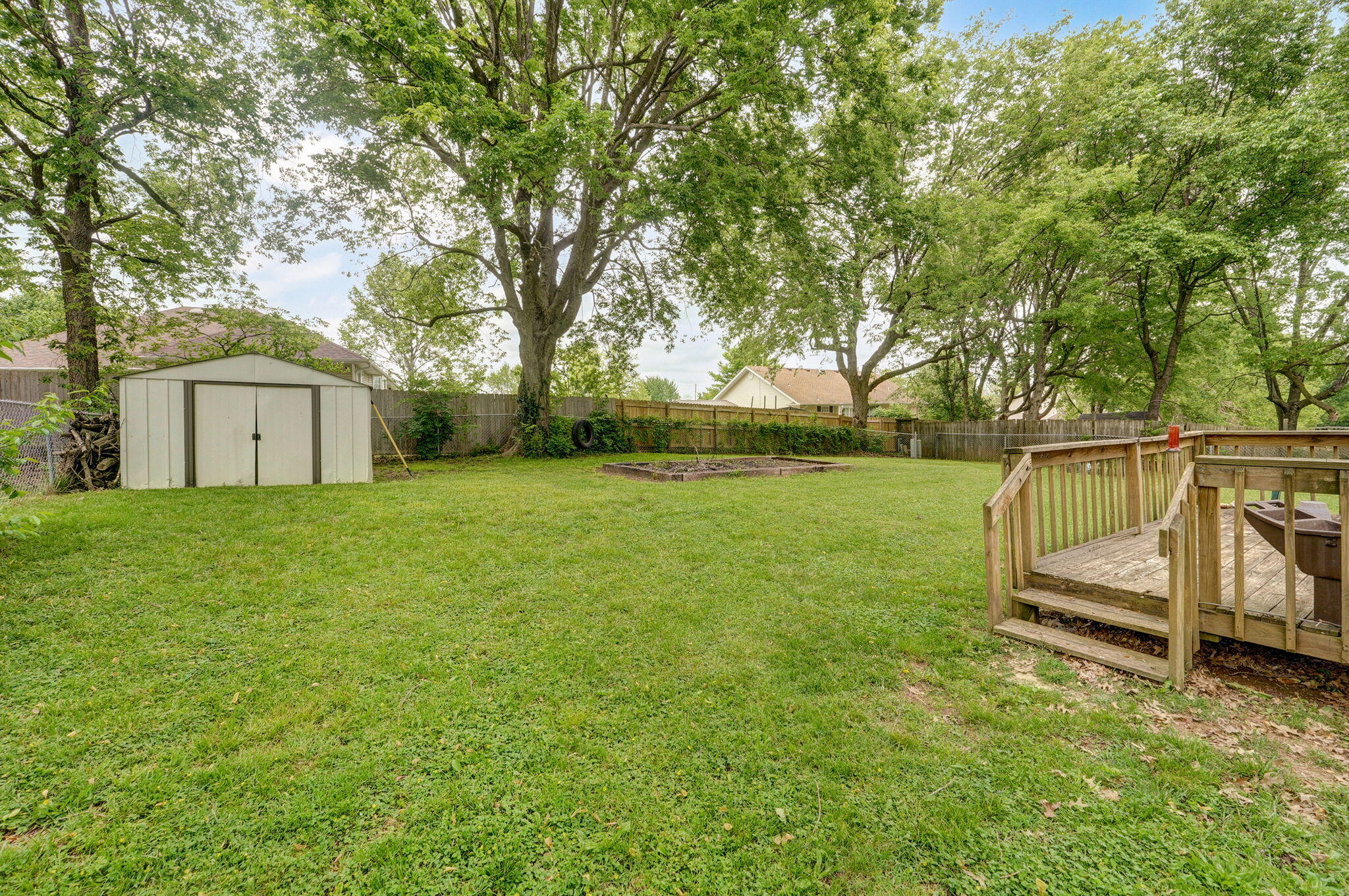 1609 East Kentwood Street Property Photo 5