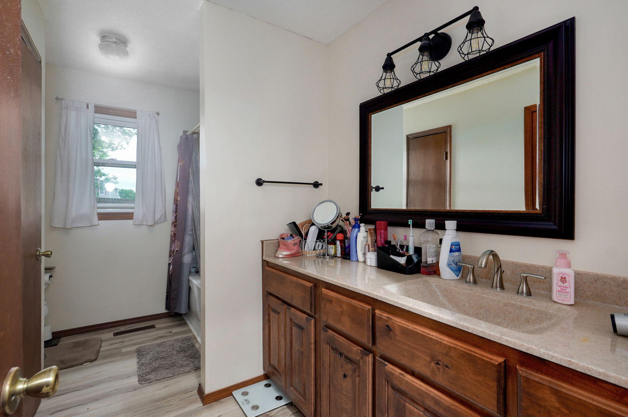 1609 East Kentwood Street Property Photo 23