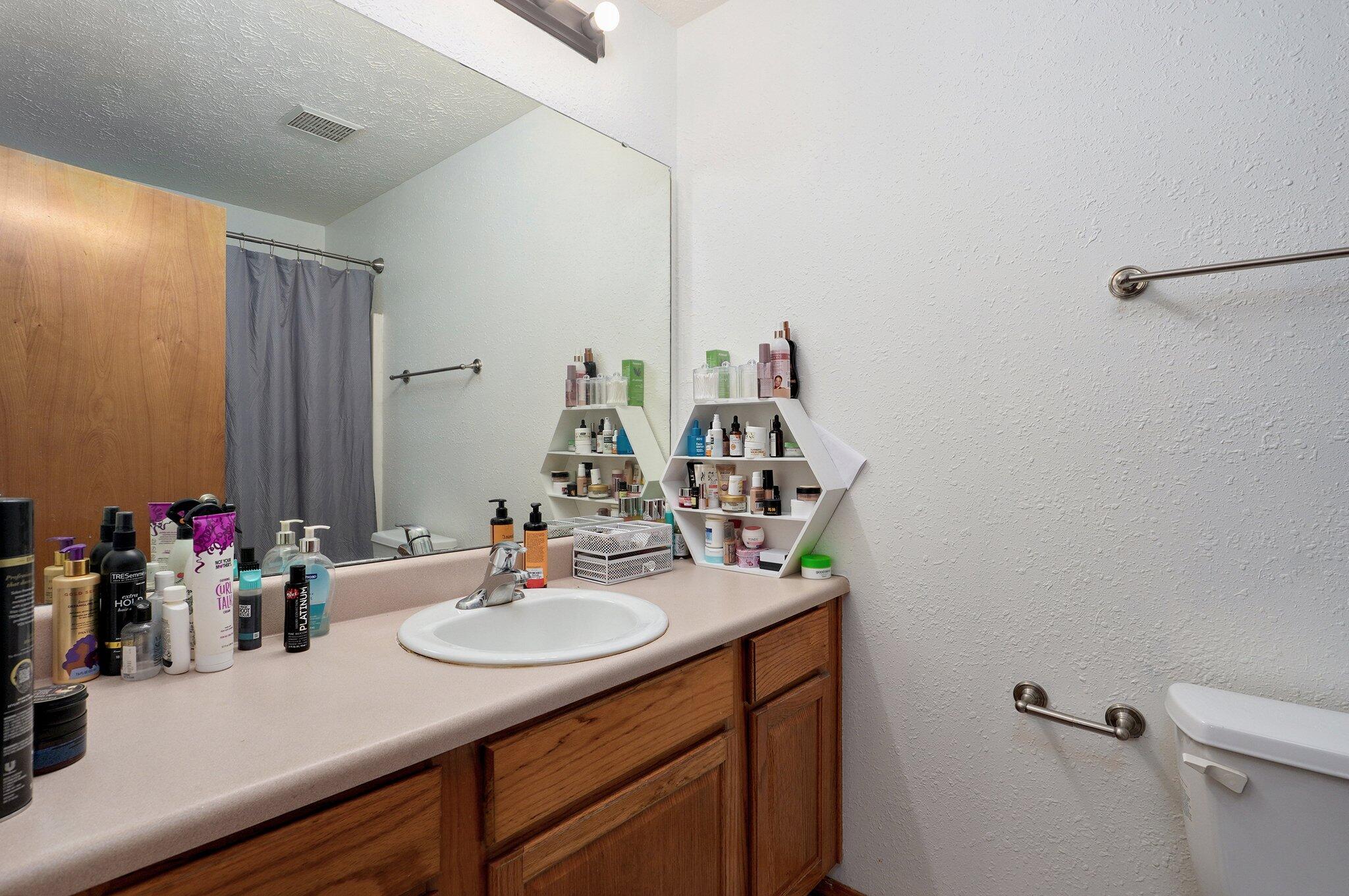 6004 North 6th Avenue Property Photo 15