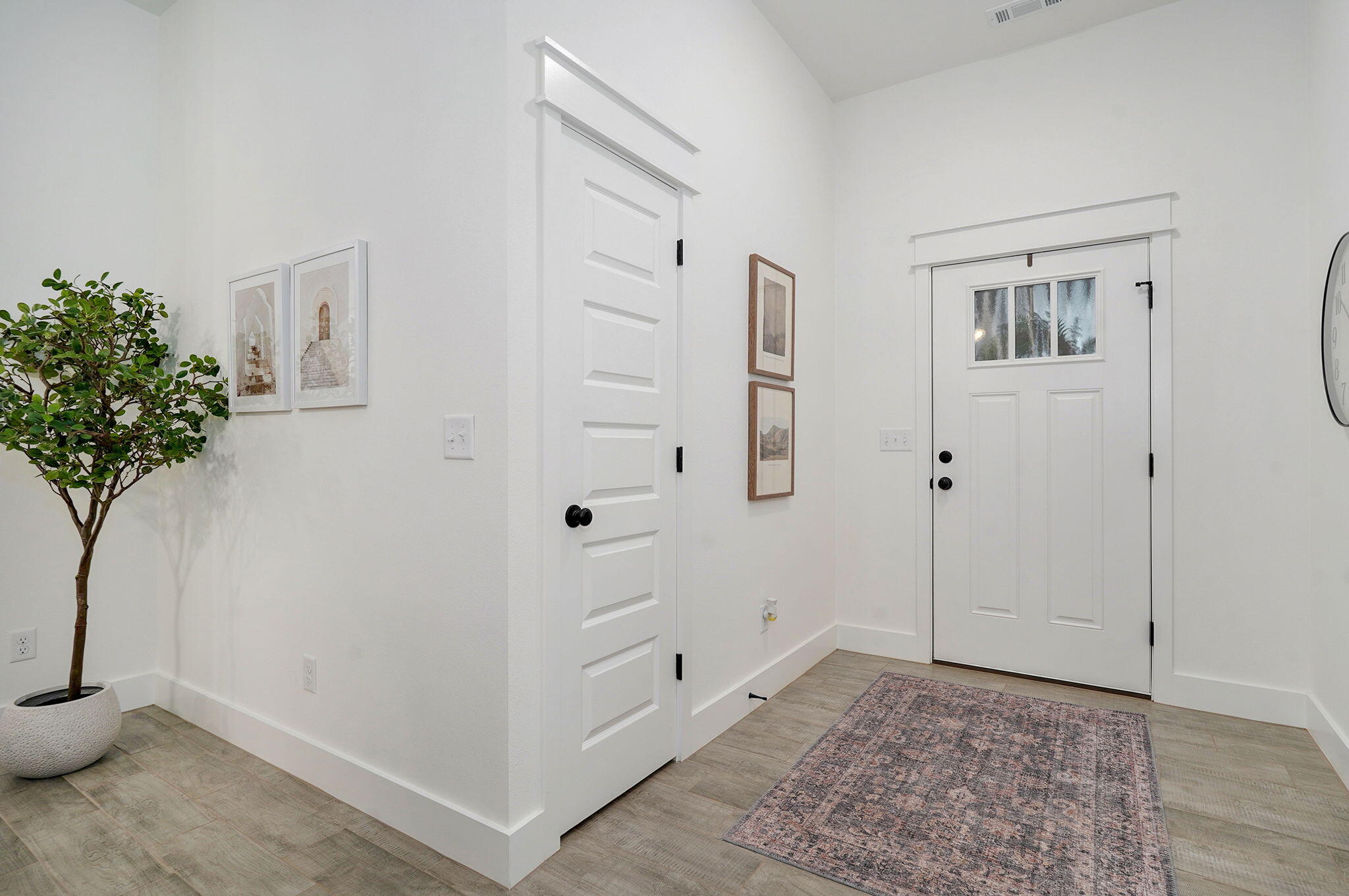 1612 White Oak Street Property Photo 8