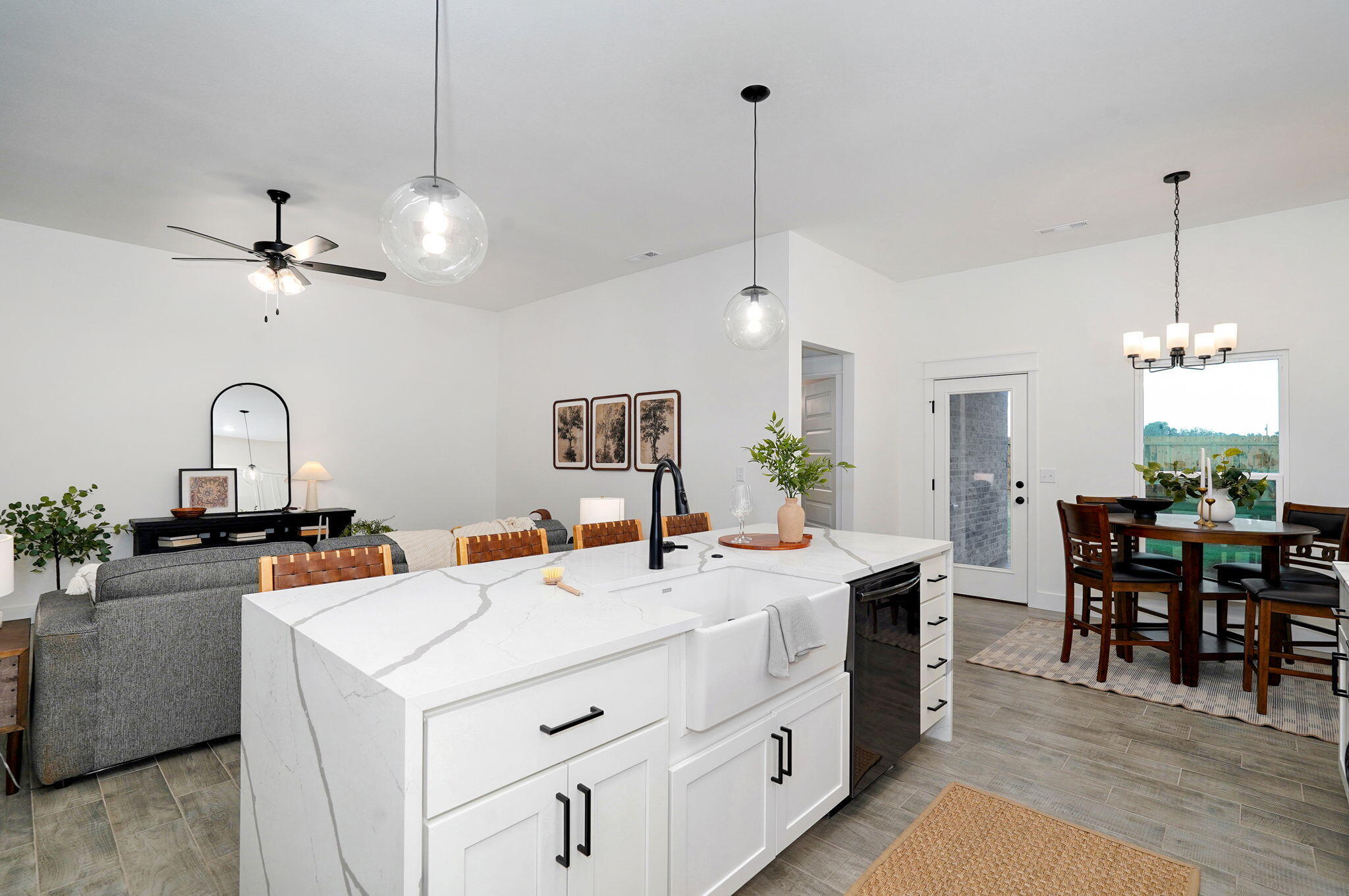 1612 White Oak Street Property Photo 13