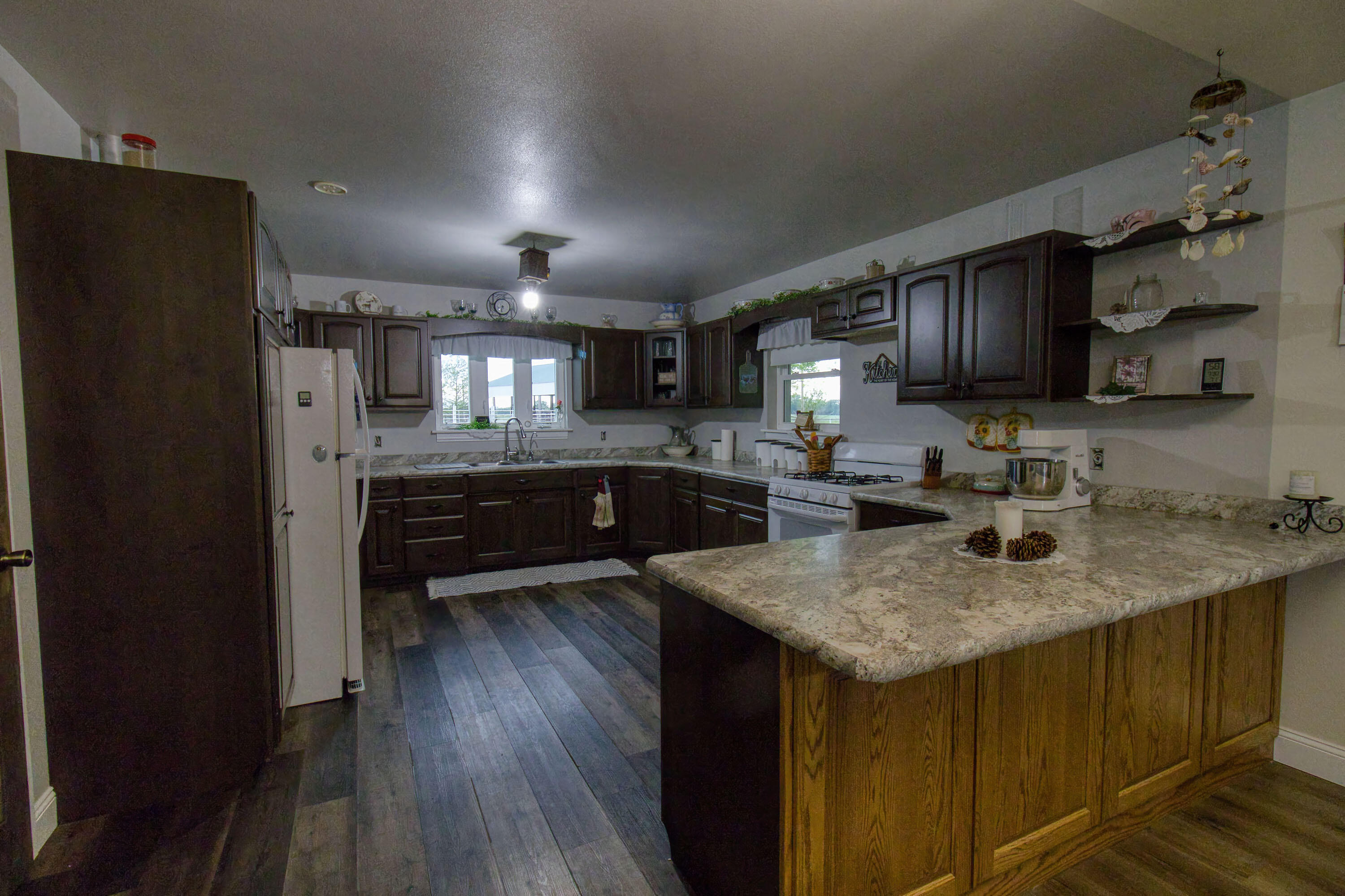 17522 East N Highway Property Photo 59