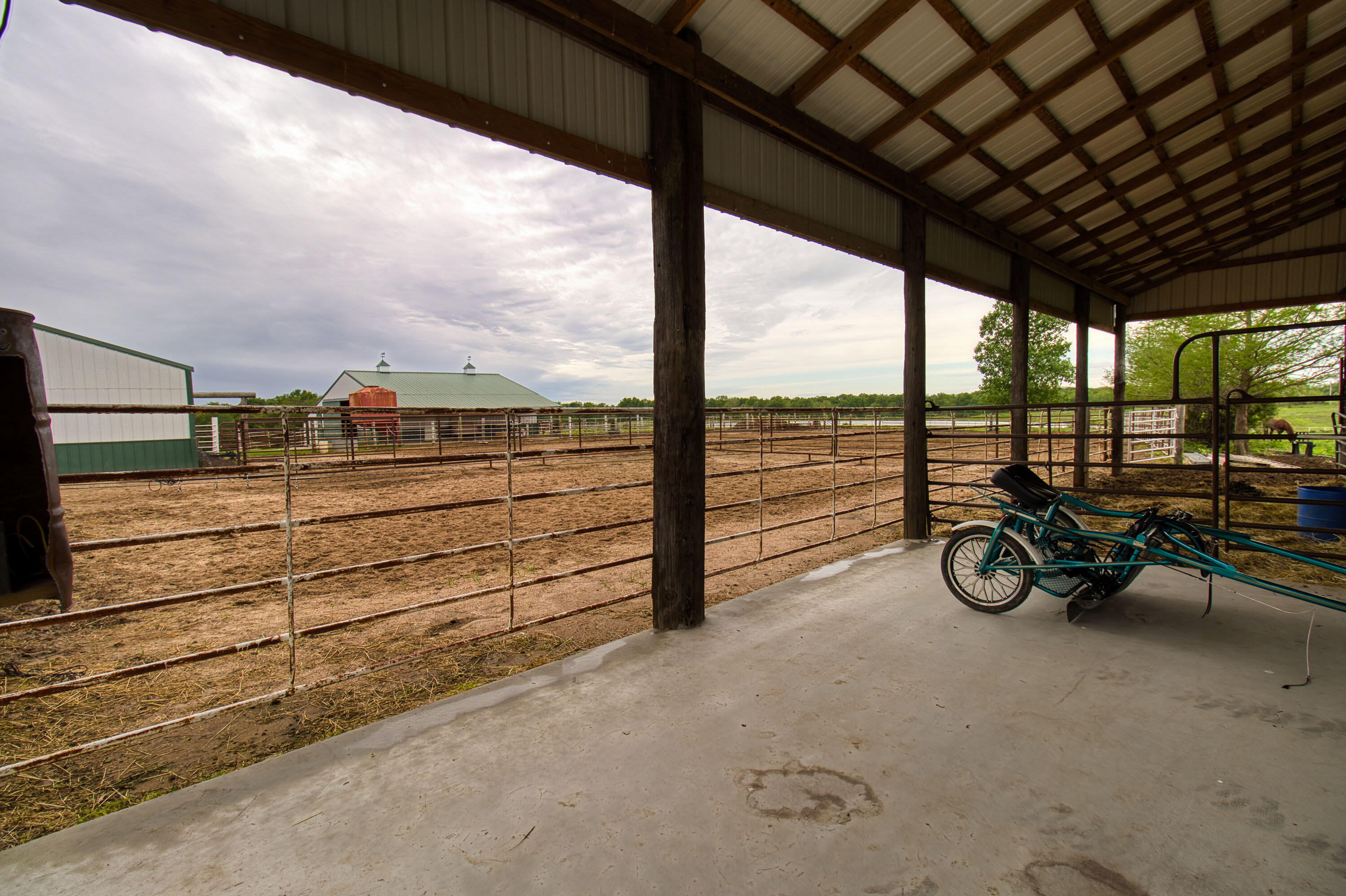 17522 East N Highway Property Photo 124