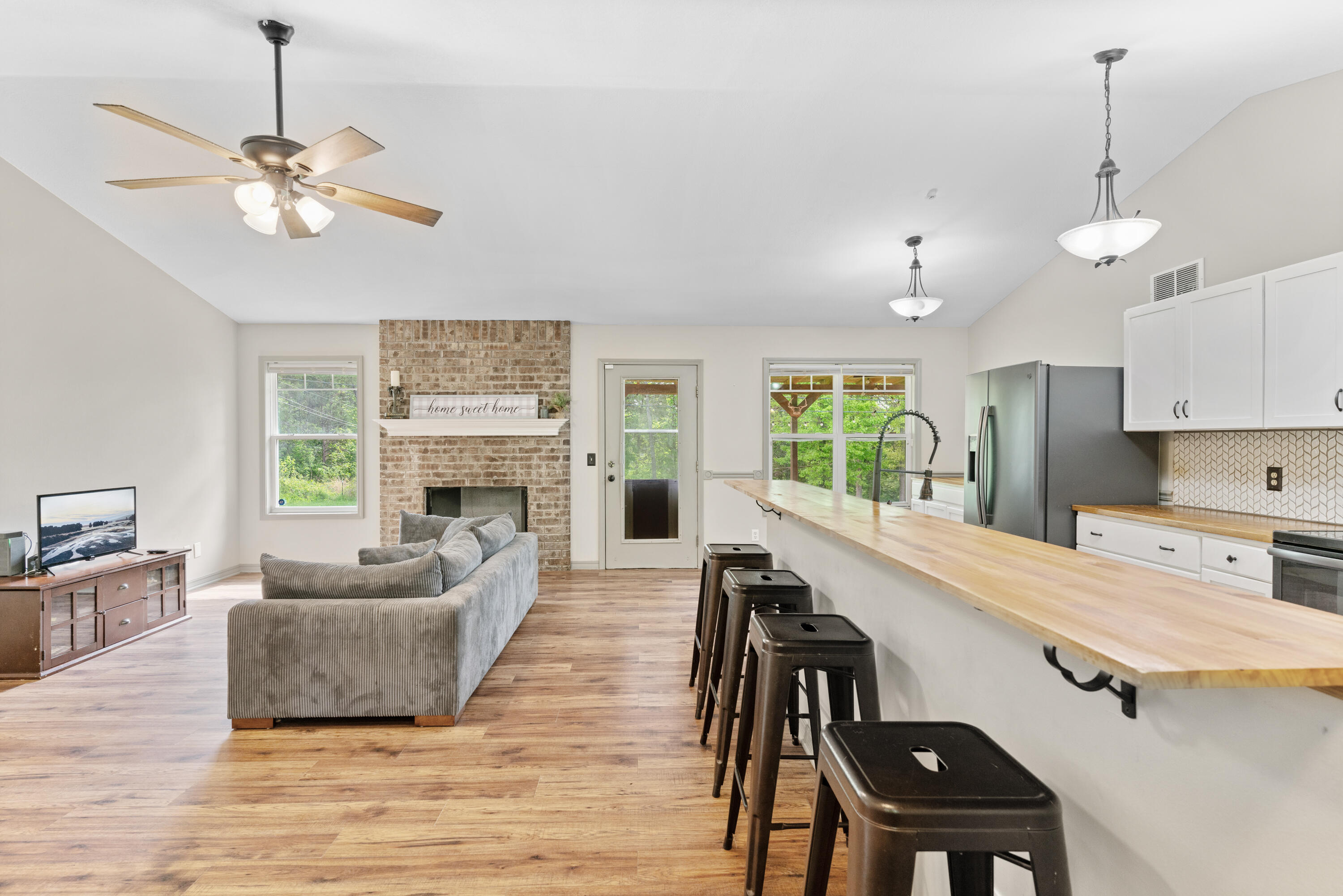 245 Country Hills Road Property Photo 8