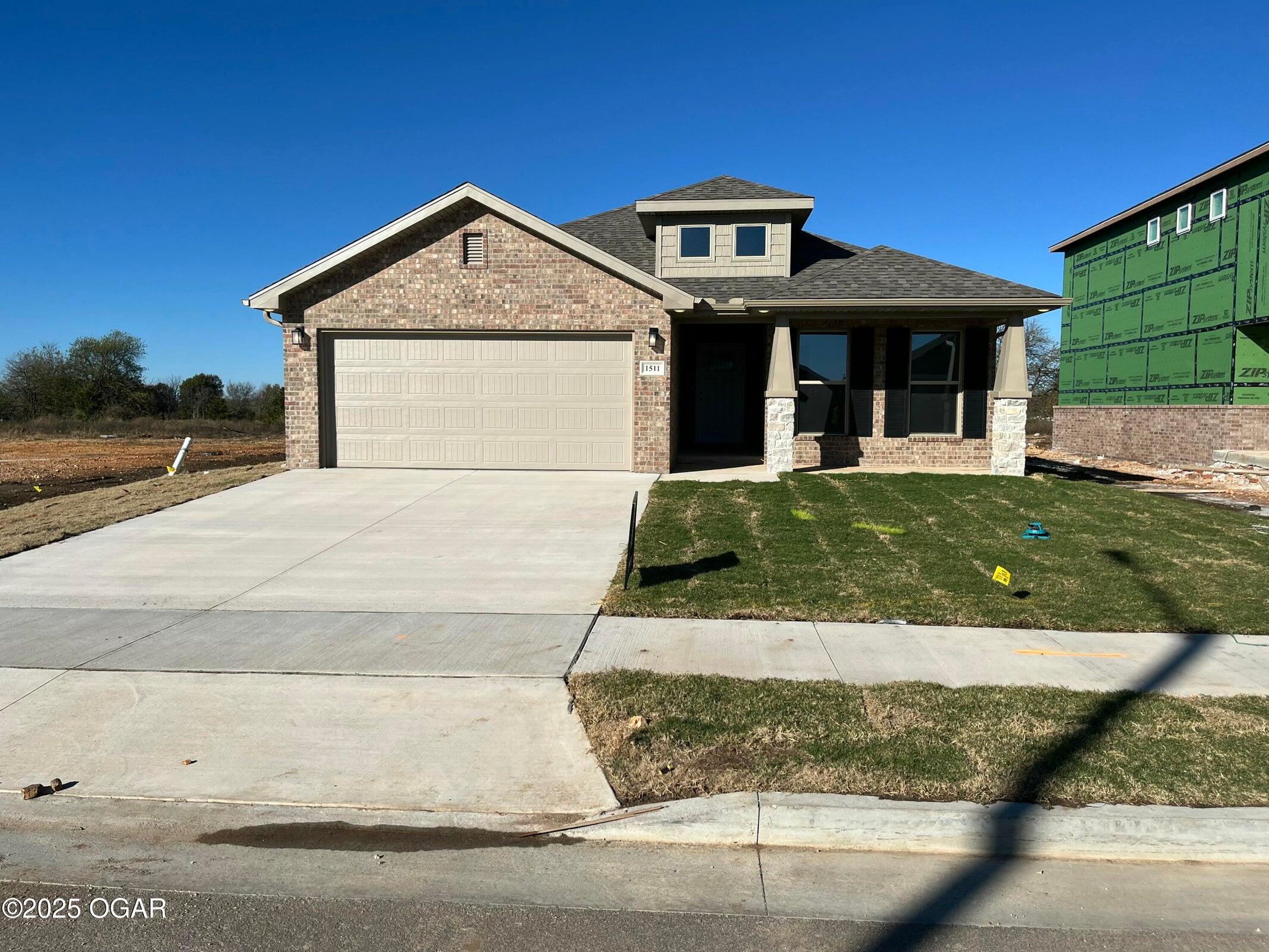 1511 East White Oak Street Property Photo