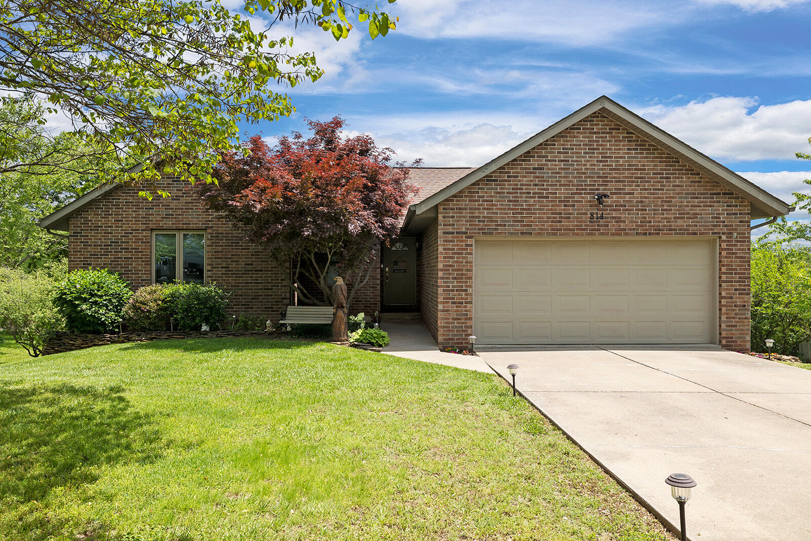 814 Barwick Place Property Photo 2