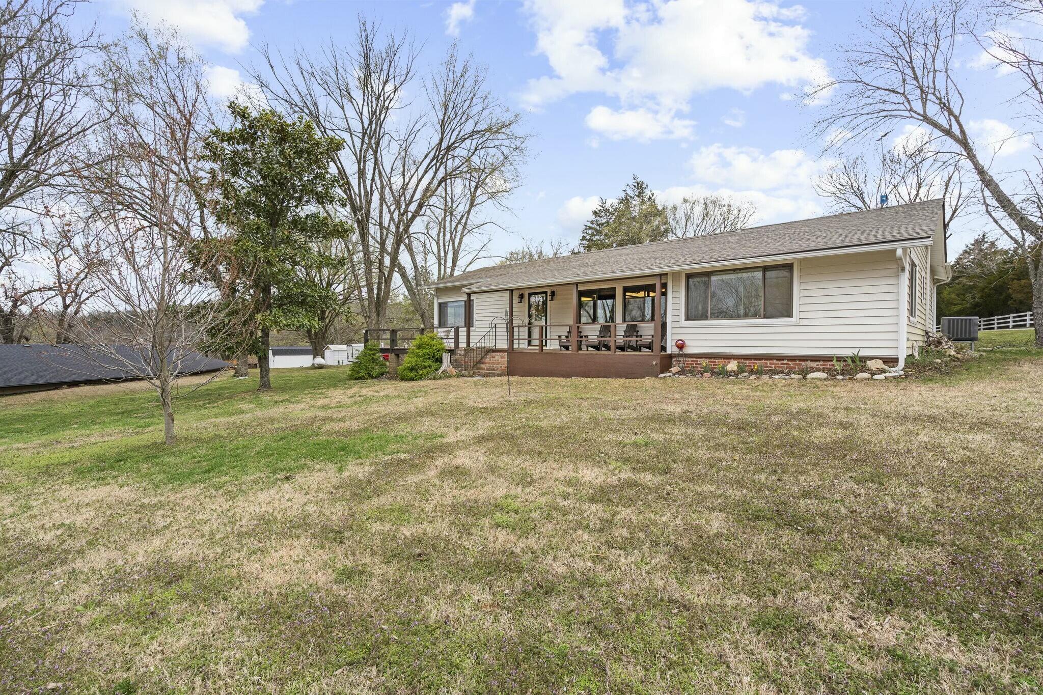 10 Stagecoach Lane Property Photo 3