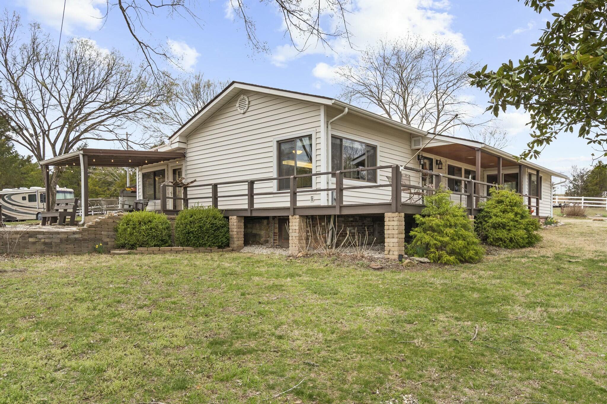10 Stagecoach Lane Property Photo 4