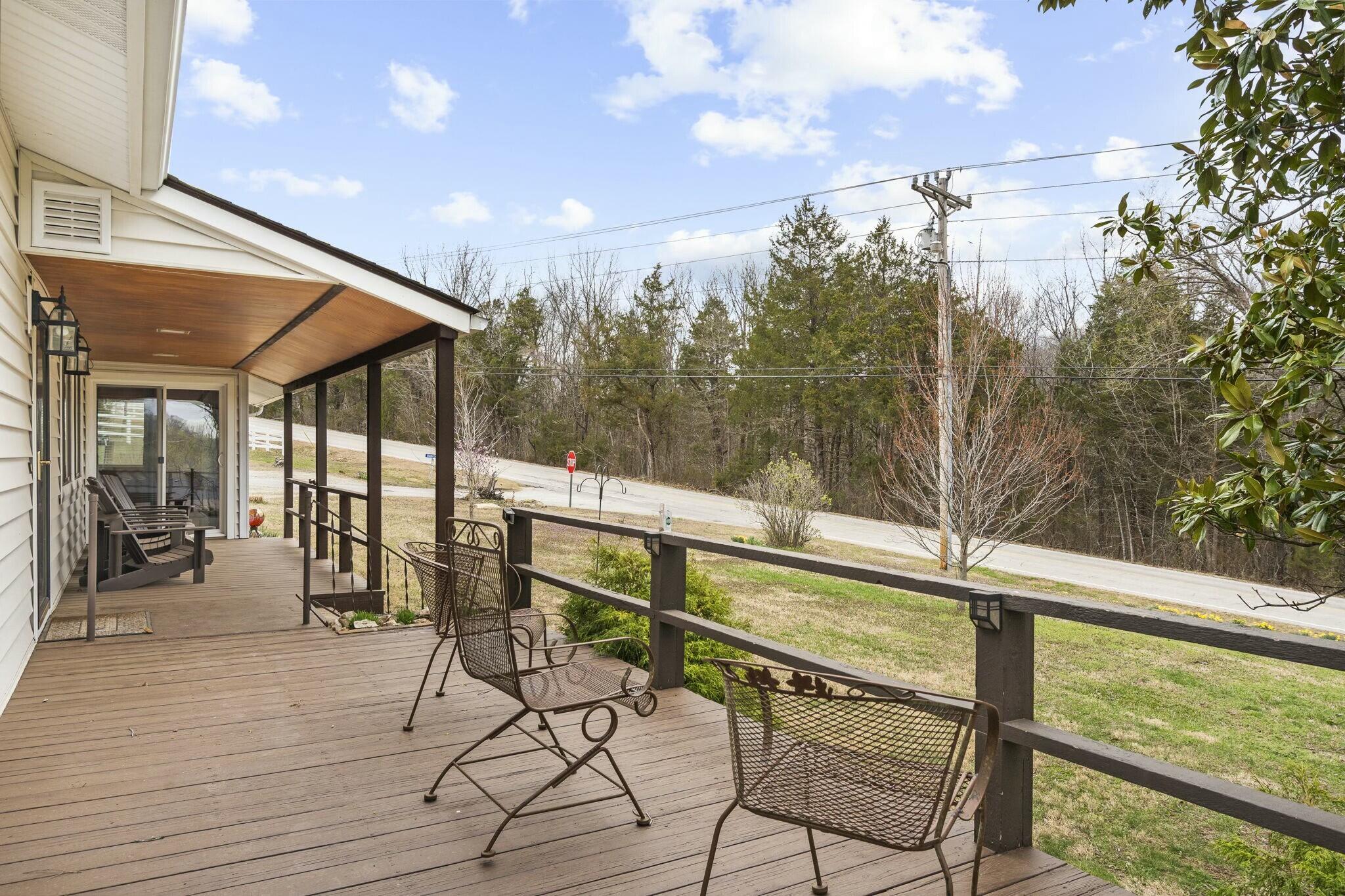 10 Stagecoach Lane Property Photo 32