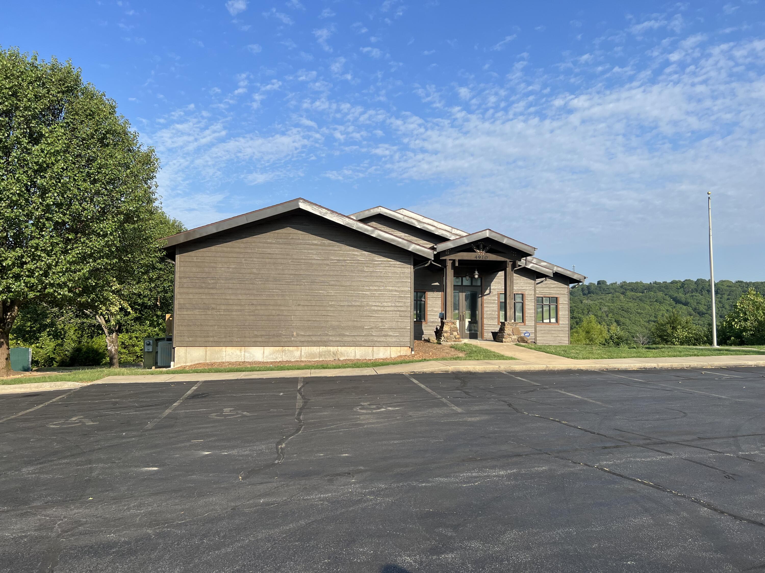 4910 Us Highway 65 Property Photo 2