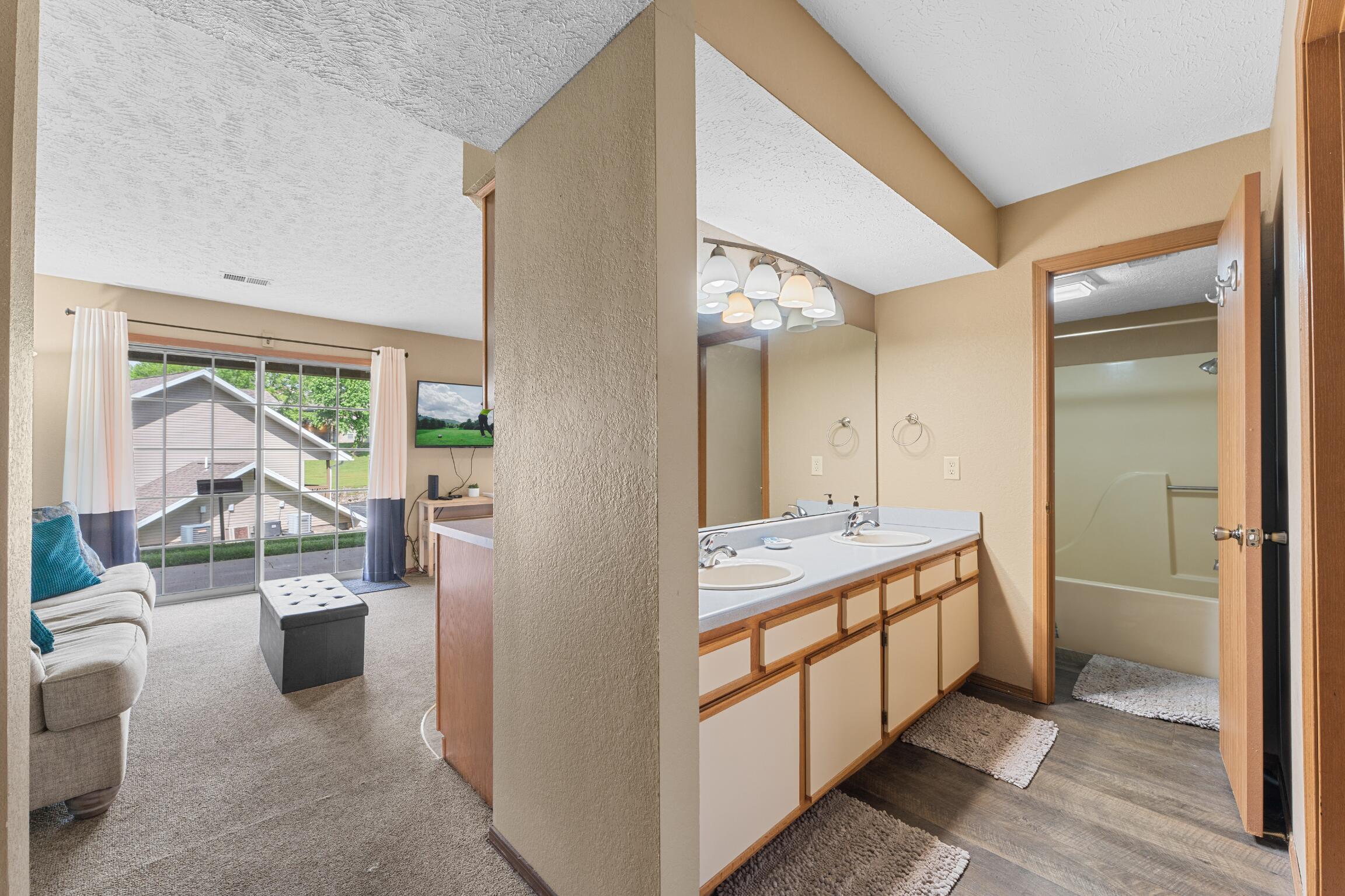 9 Scenic Court 2 Property Photo 10