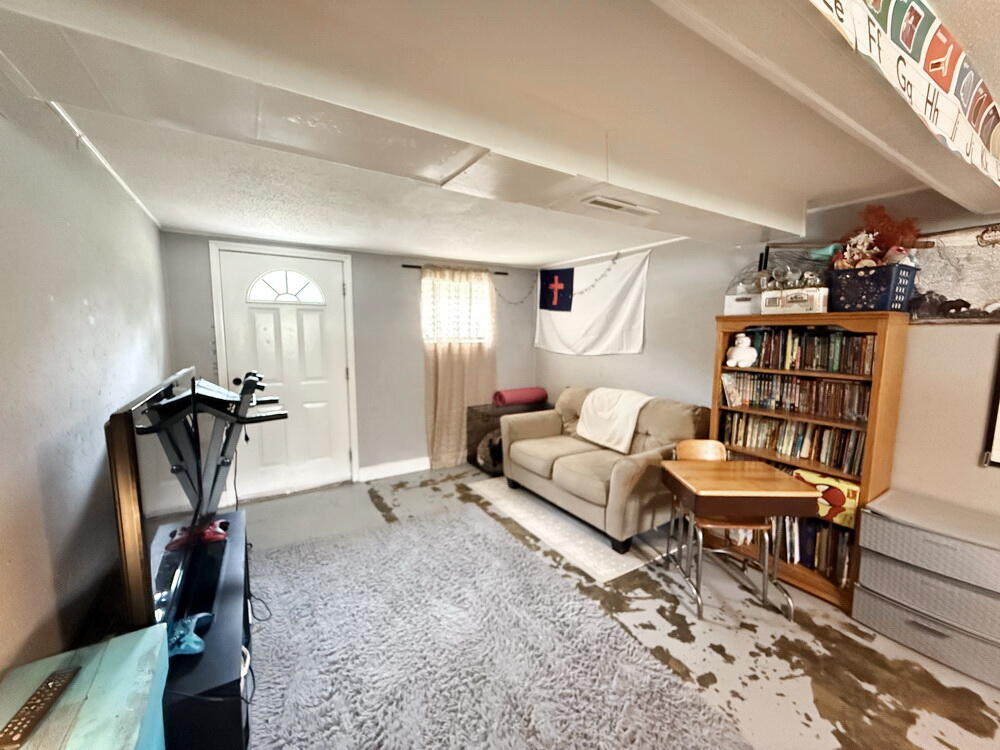 801 East Thompson Street Property Photo 26
