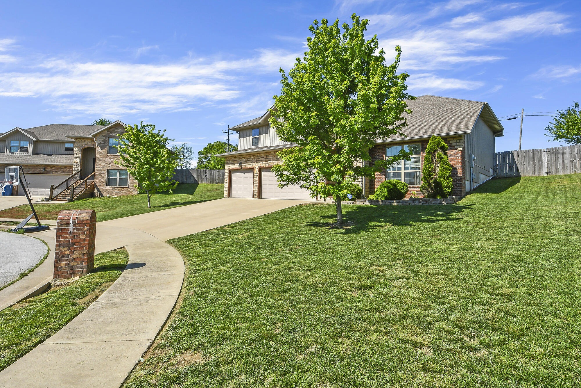 2107 South Gristmill Court Property Photo 4
