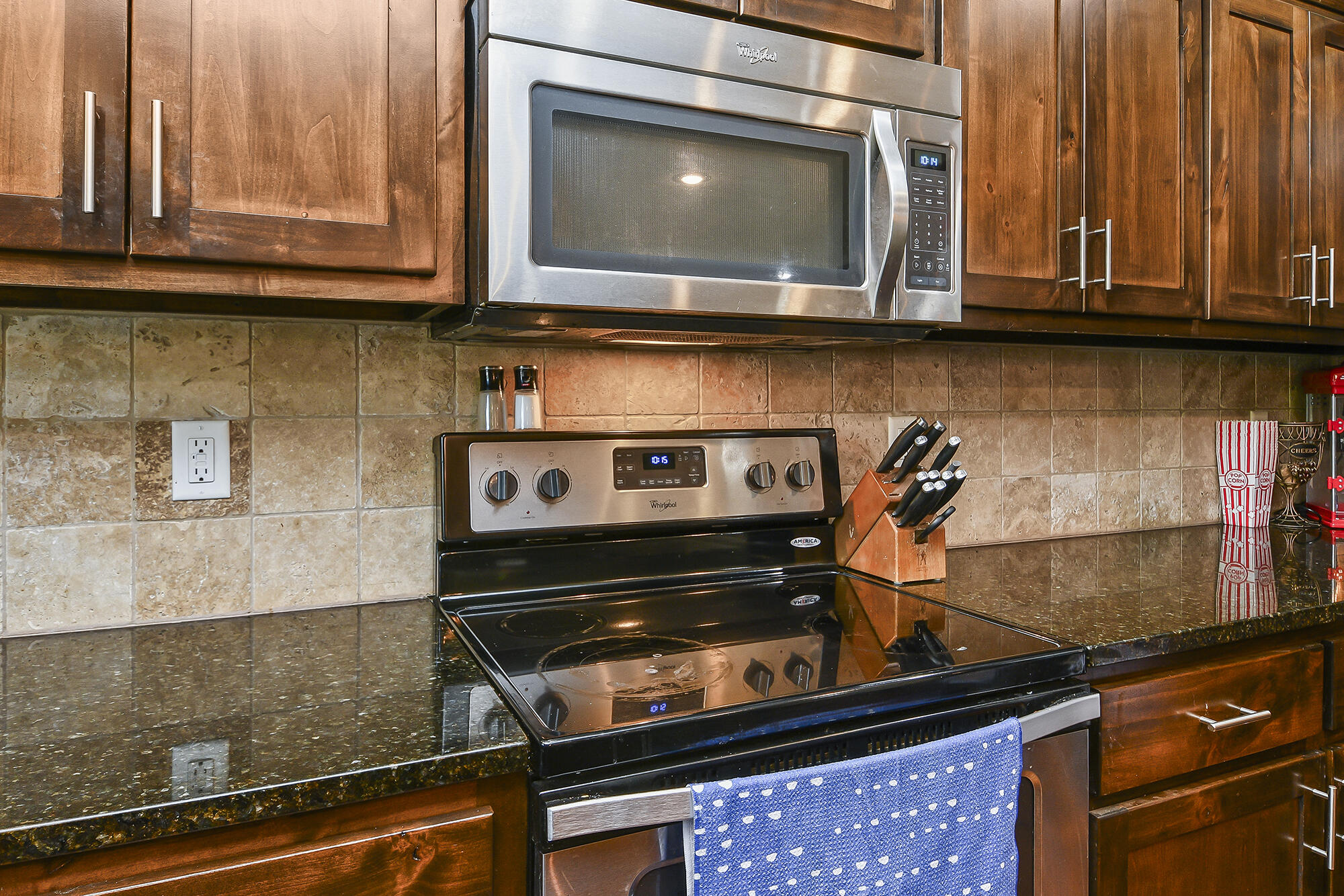 2107 South Gristmill Court Property Photo 23