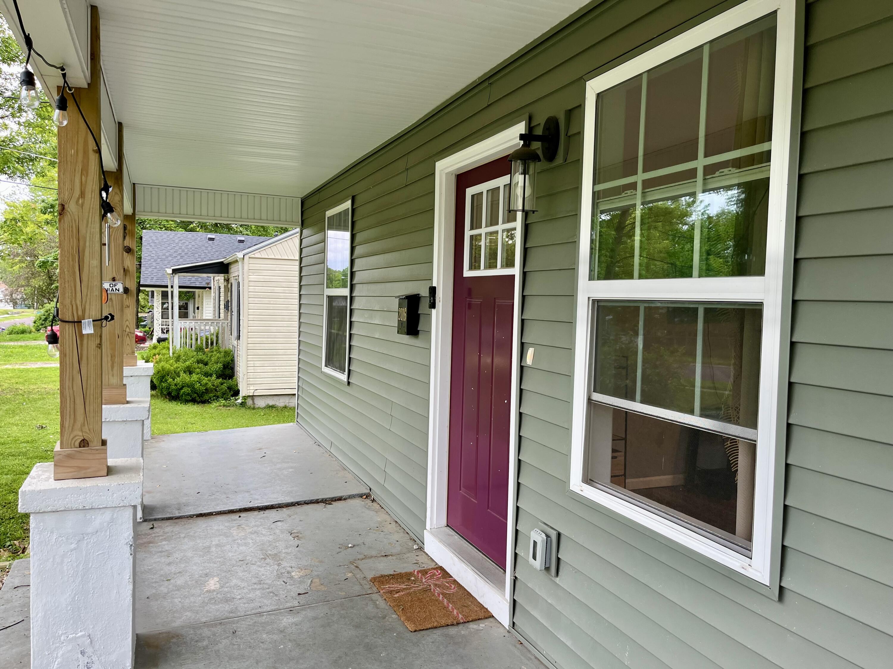2016 West Olive Street Property Photo 6