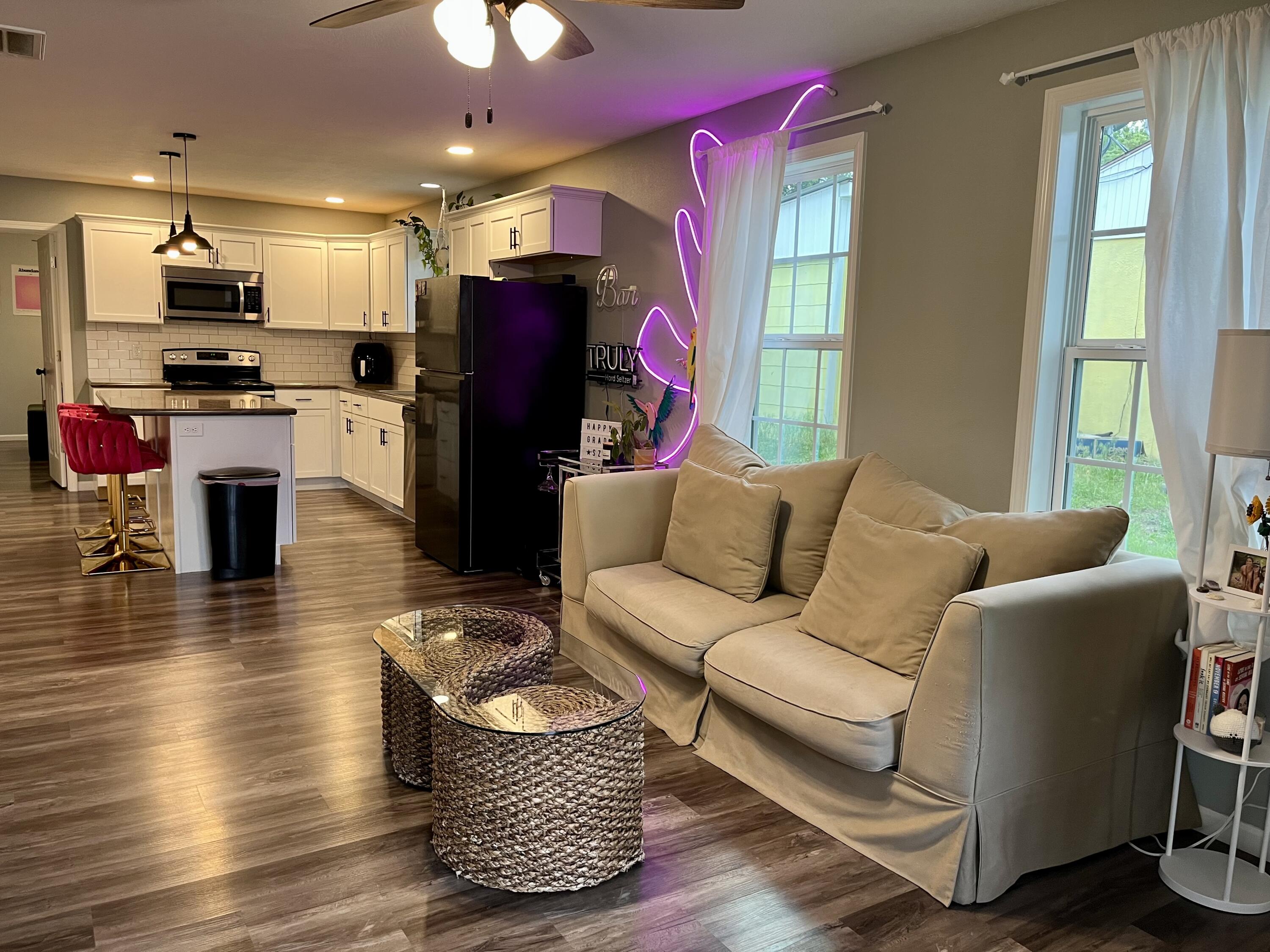 2016 West Olive Street Property Photo 8