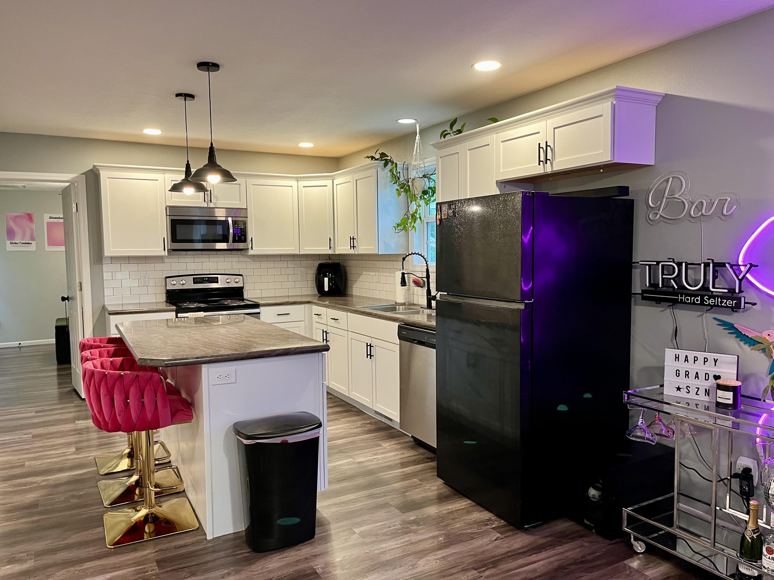 2016 West Olive Street Property Photo 9