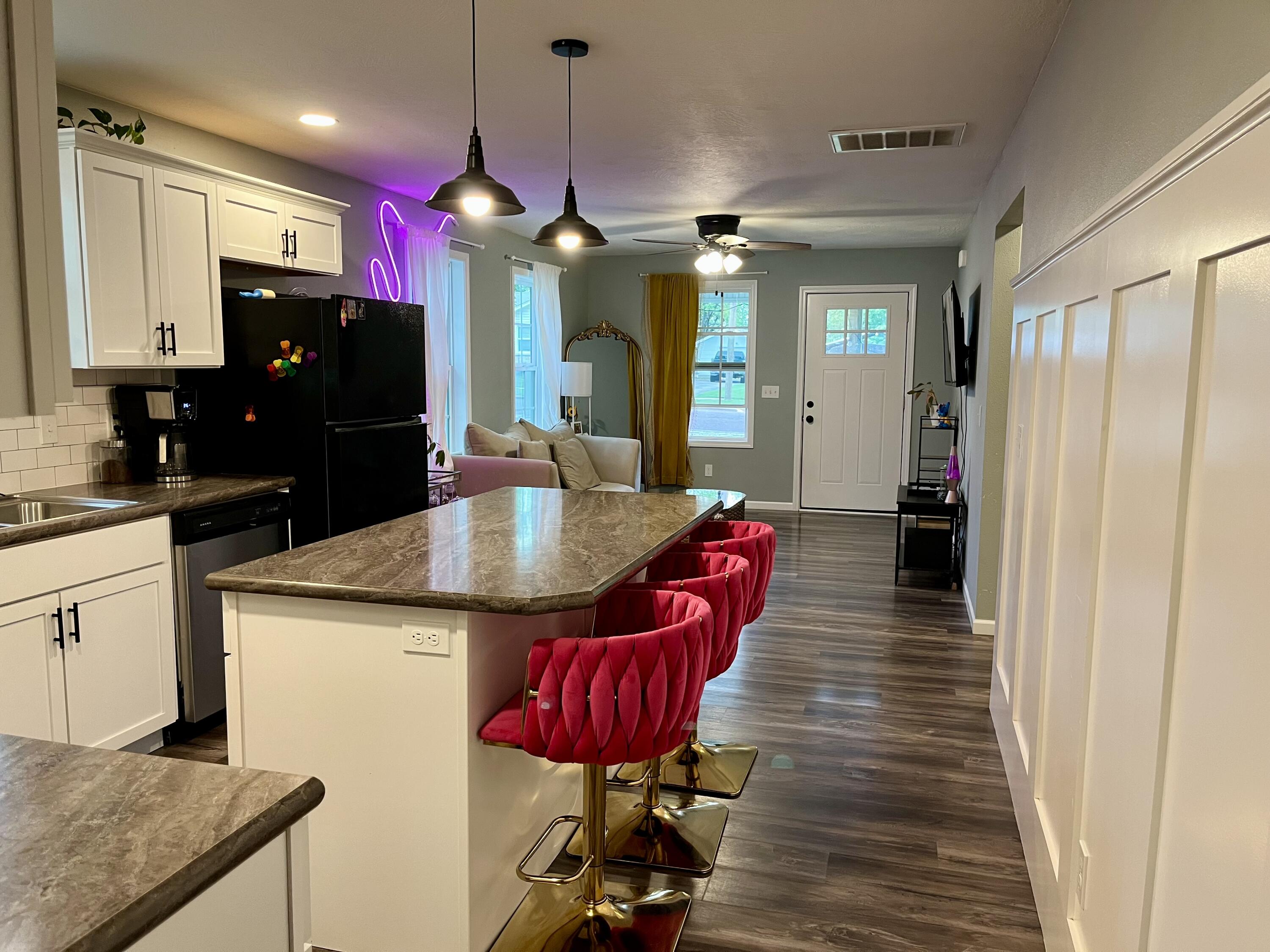 2016 West Olive Street Property Photo 13