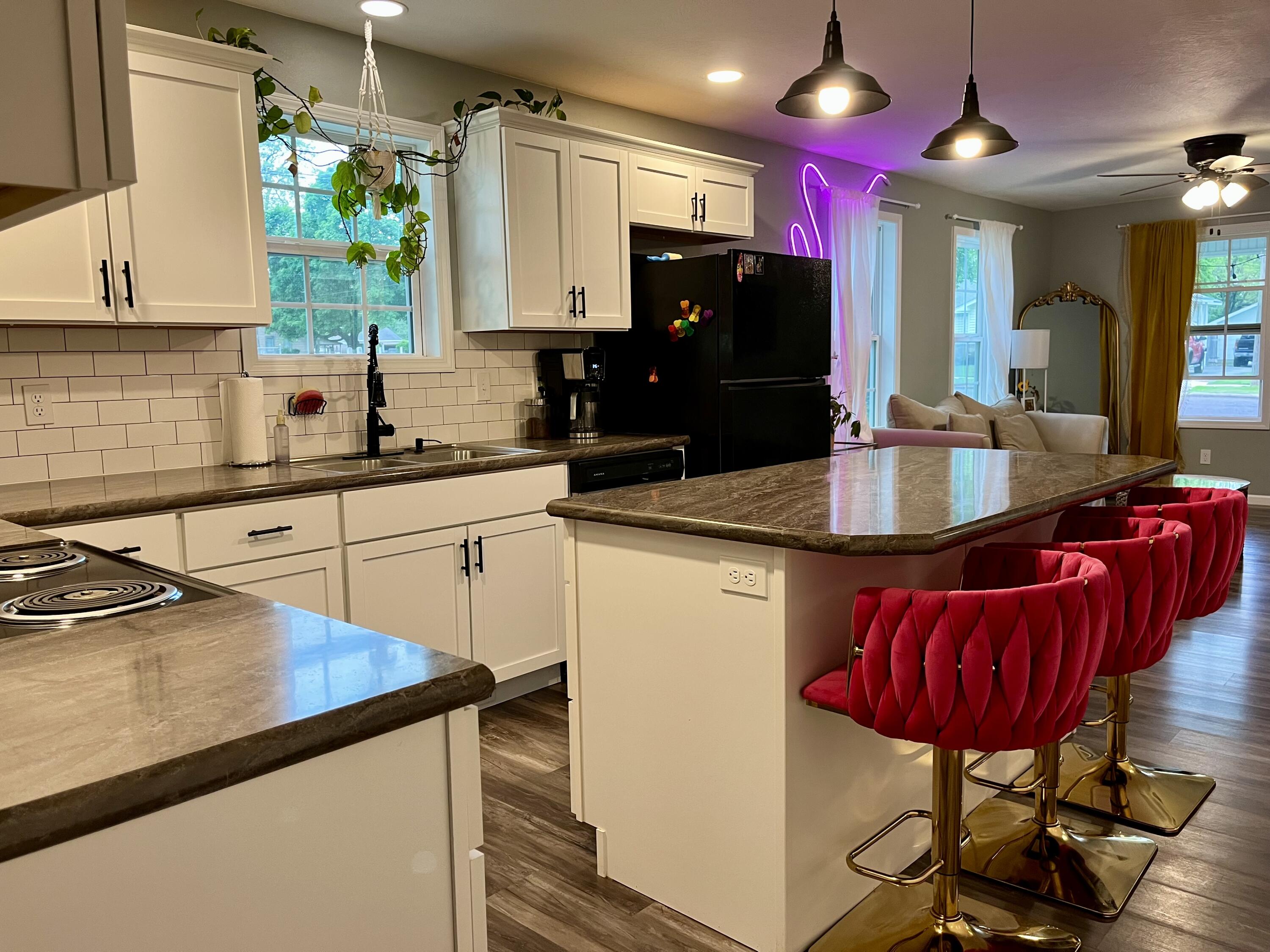 2016 West Olive Street Property Photo 14