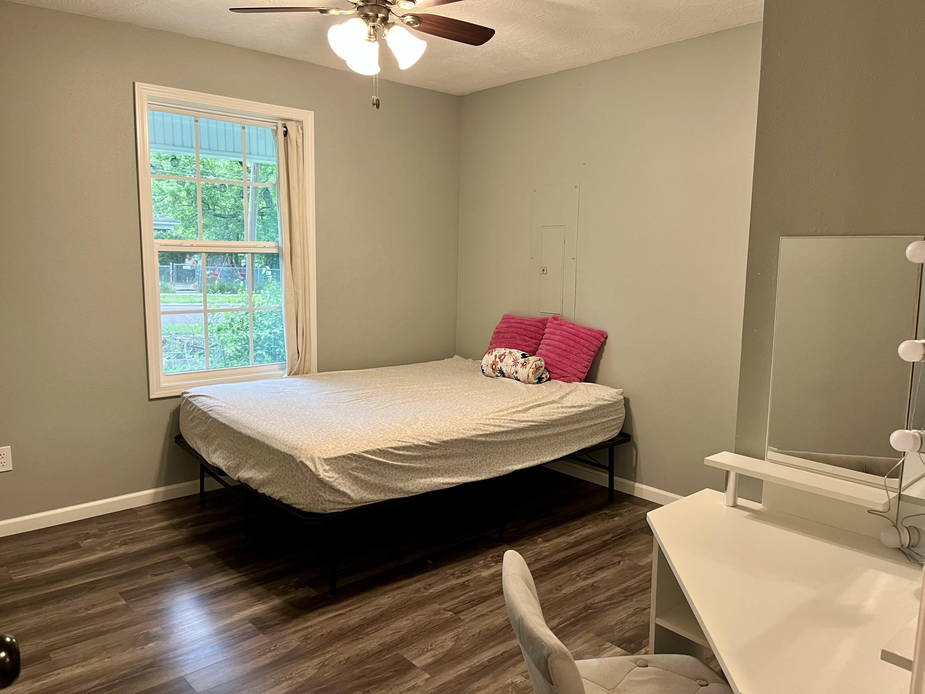 2016 West Olive Street Property Photo 17