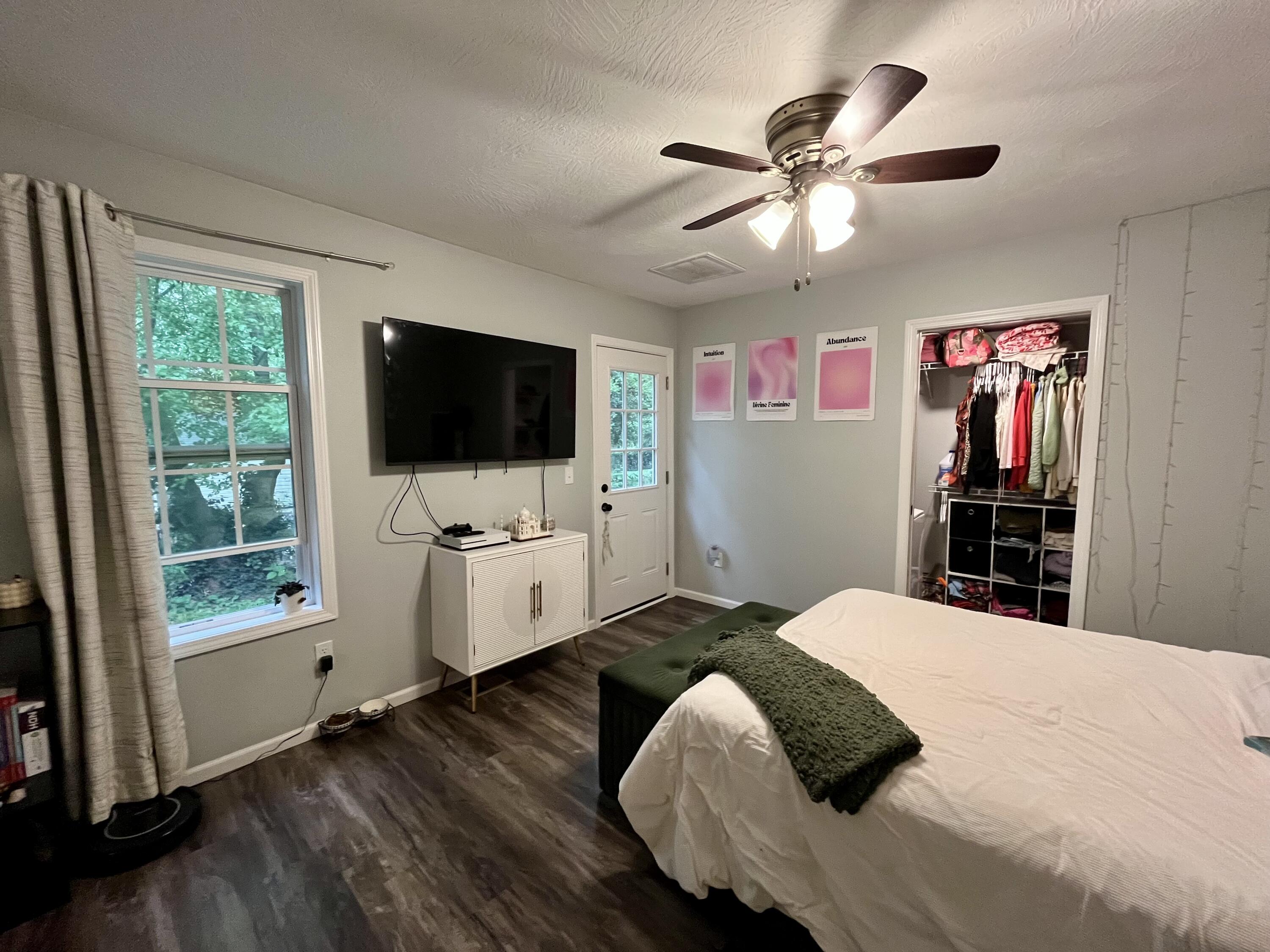 2016 West Olive Street Property Photo 25