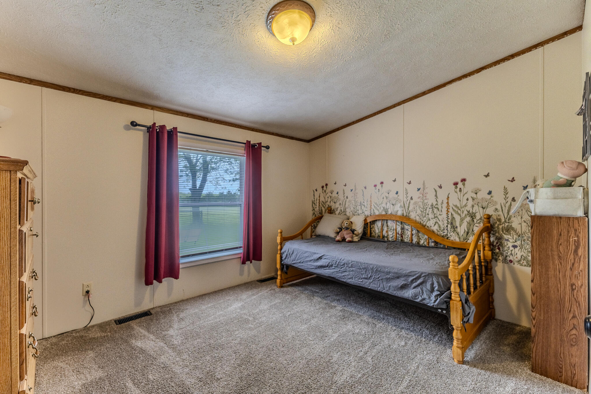 27 State Road West Property Photo 14