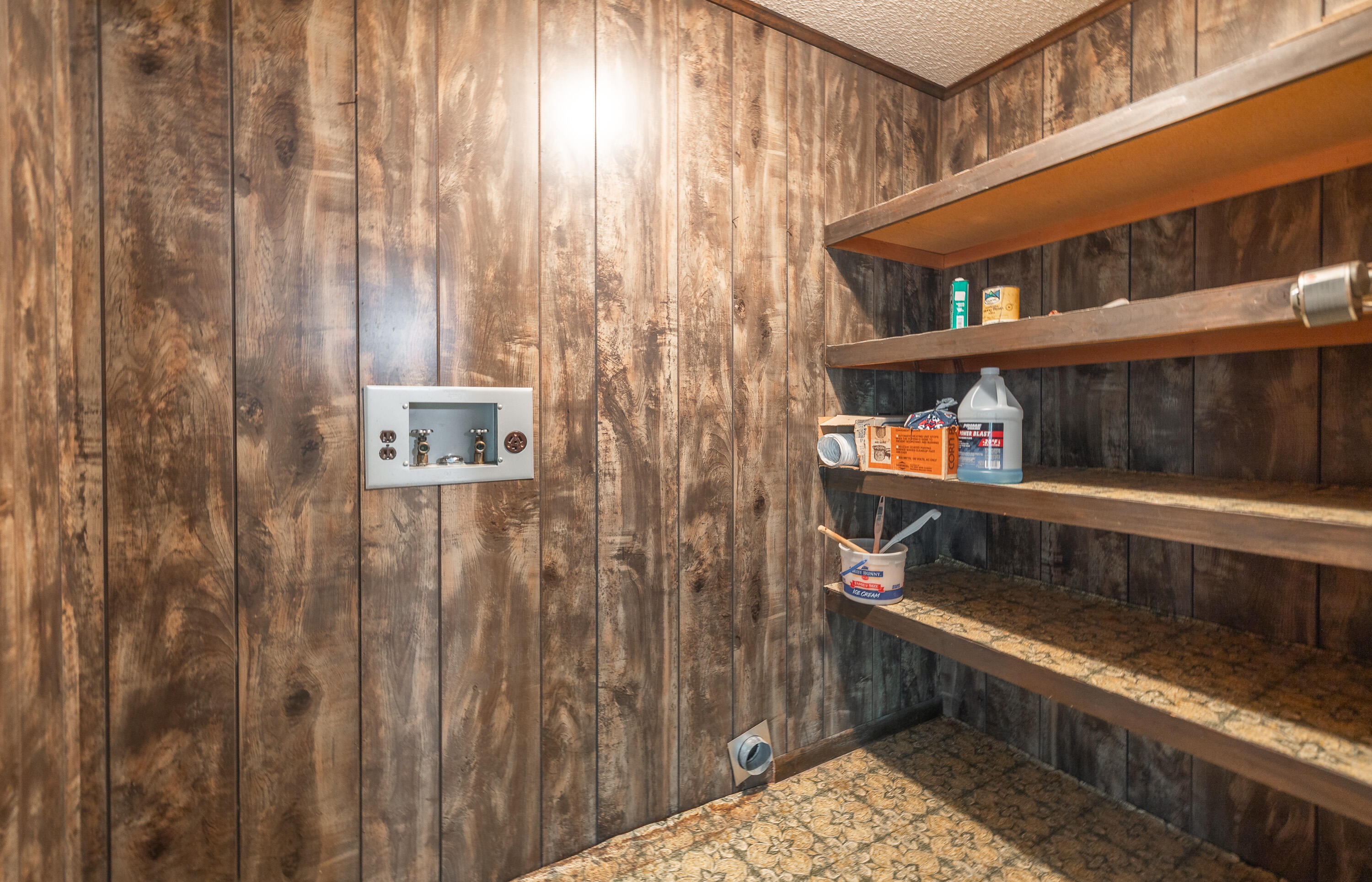 8214 County Road 563 Property Photo 15