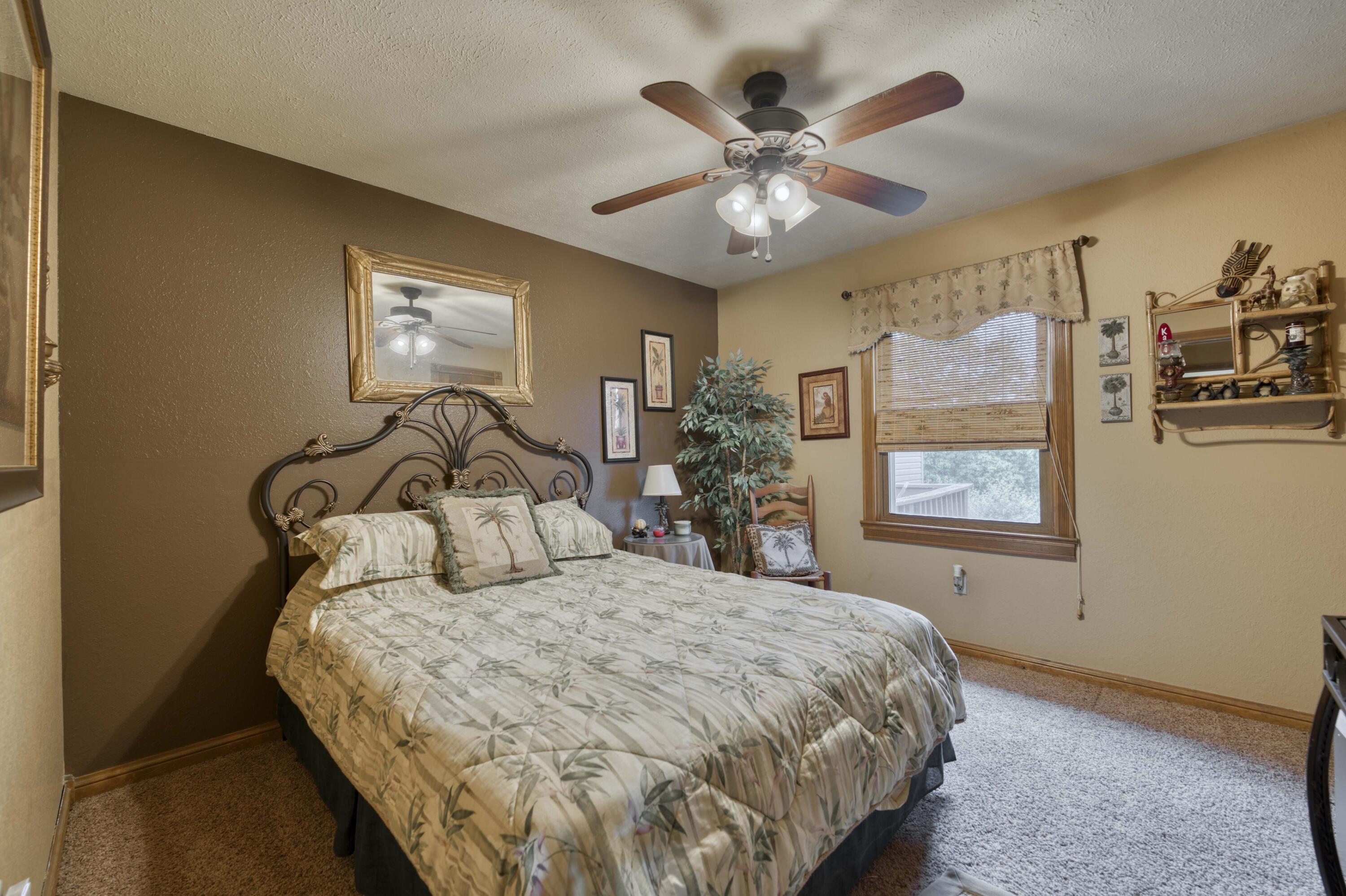 5425 South Westwood Avenue Property Photo 22