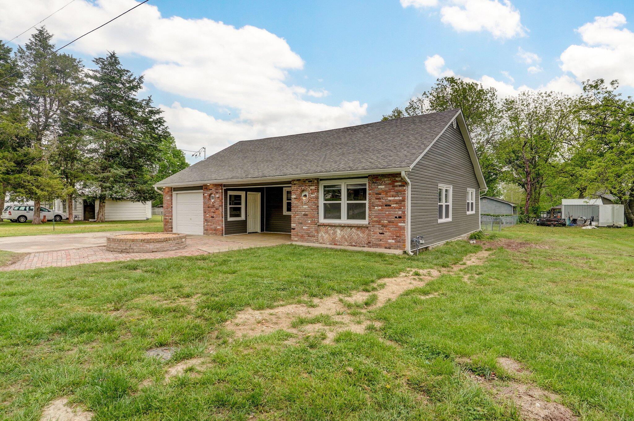 610 Chicago Avenue Property Photo 3