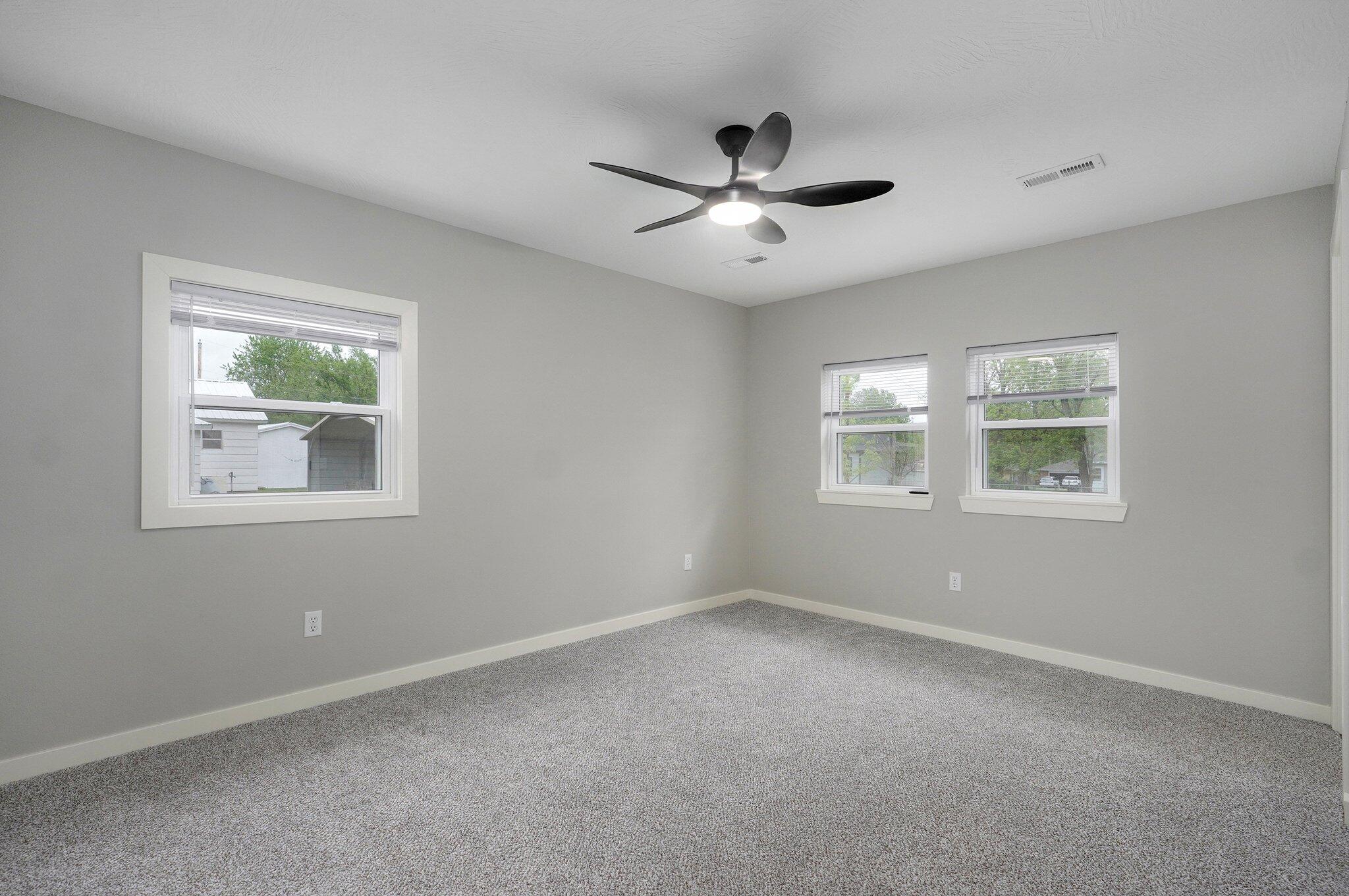 610 Chicago Avenue Property Photo 15