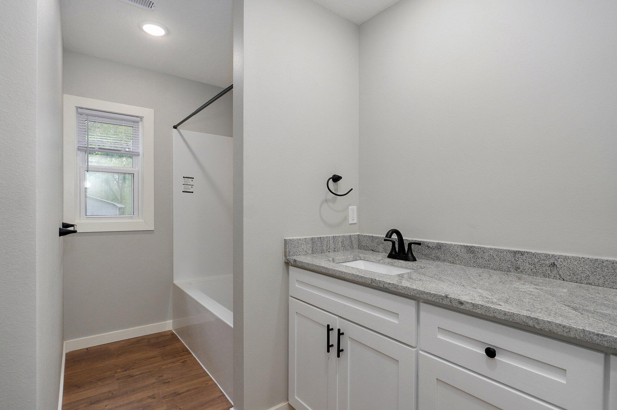 610 Chicago Avenue Property Photo 22
