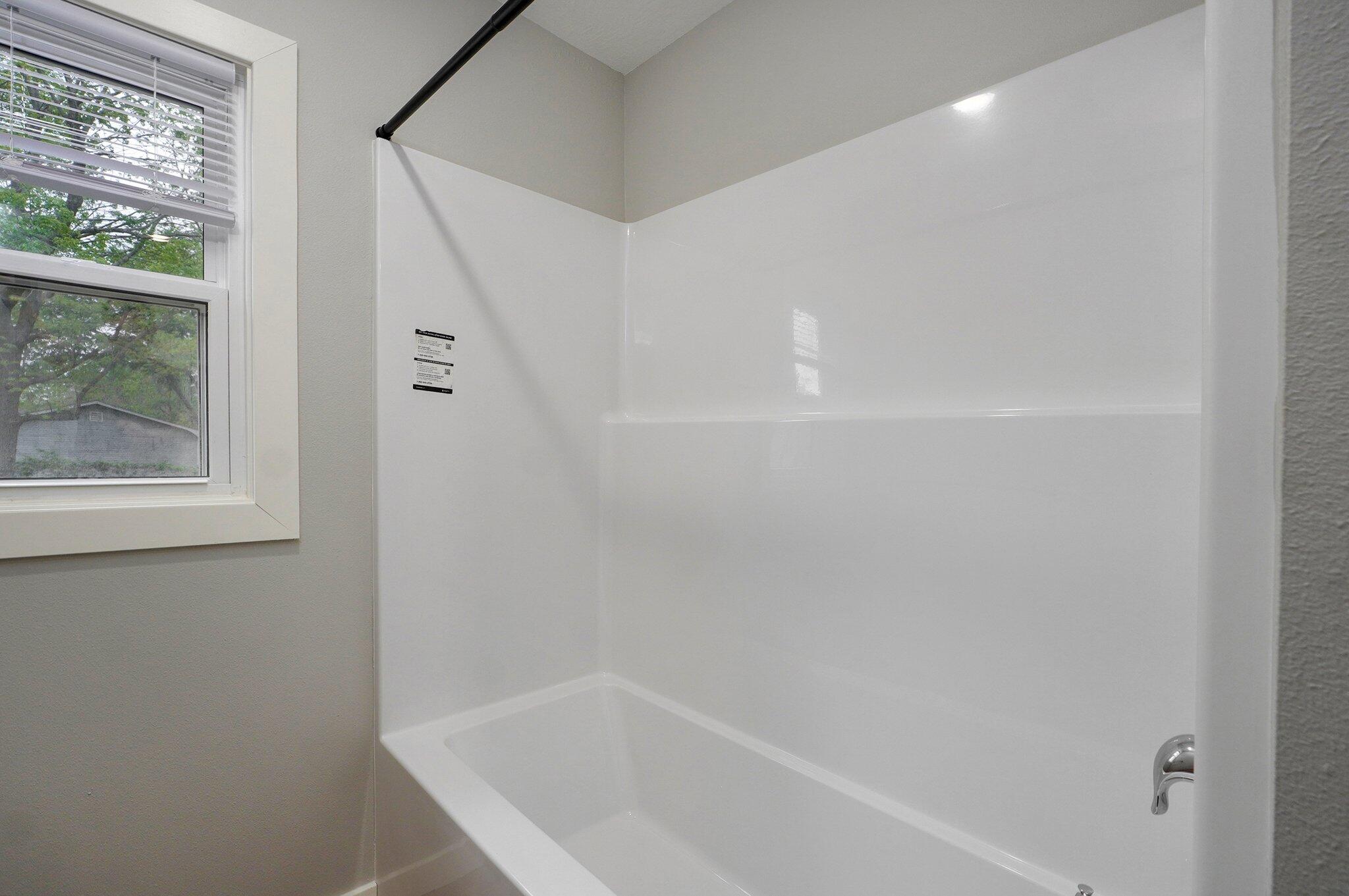 610 Chicago Avenue Property Photo 23