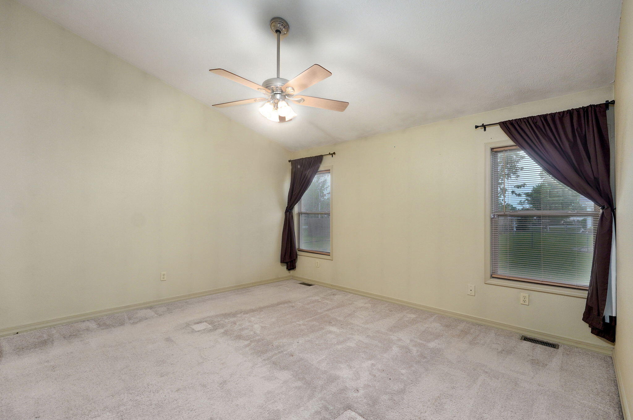 305 North Fairway Avenue Property Photo 17