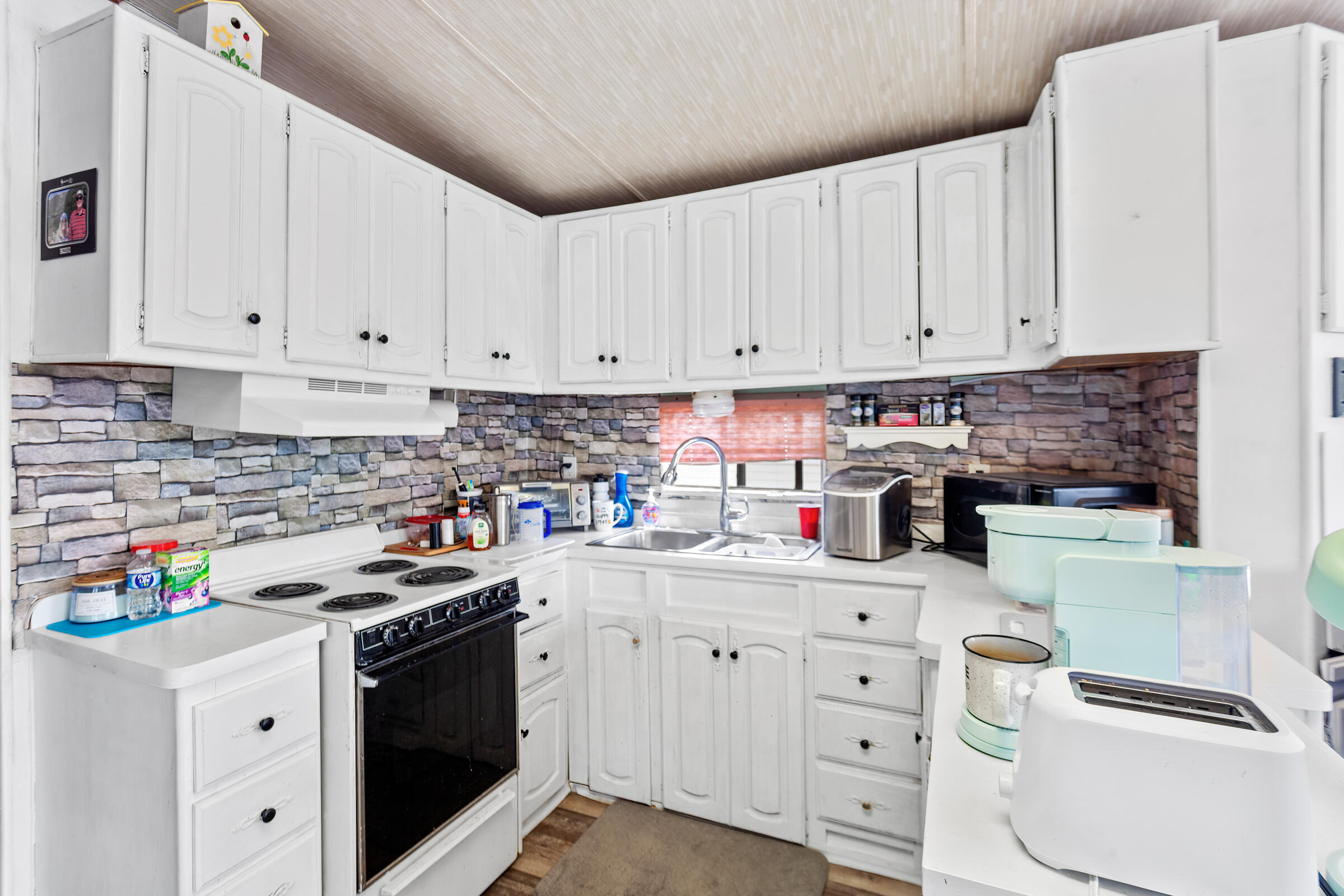 115 Hilltop Circle Property Photo 12