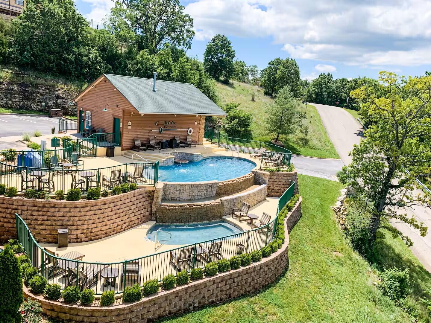 15 Stone Cliff Circle Property Photo 46