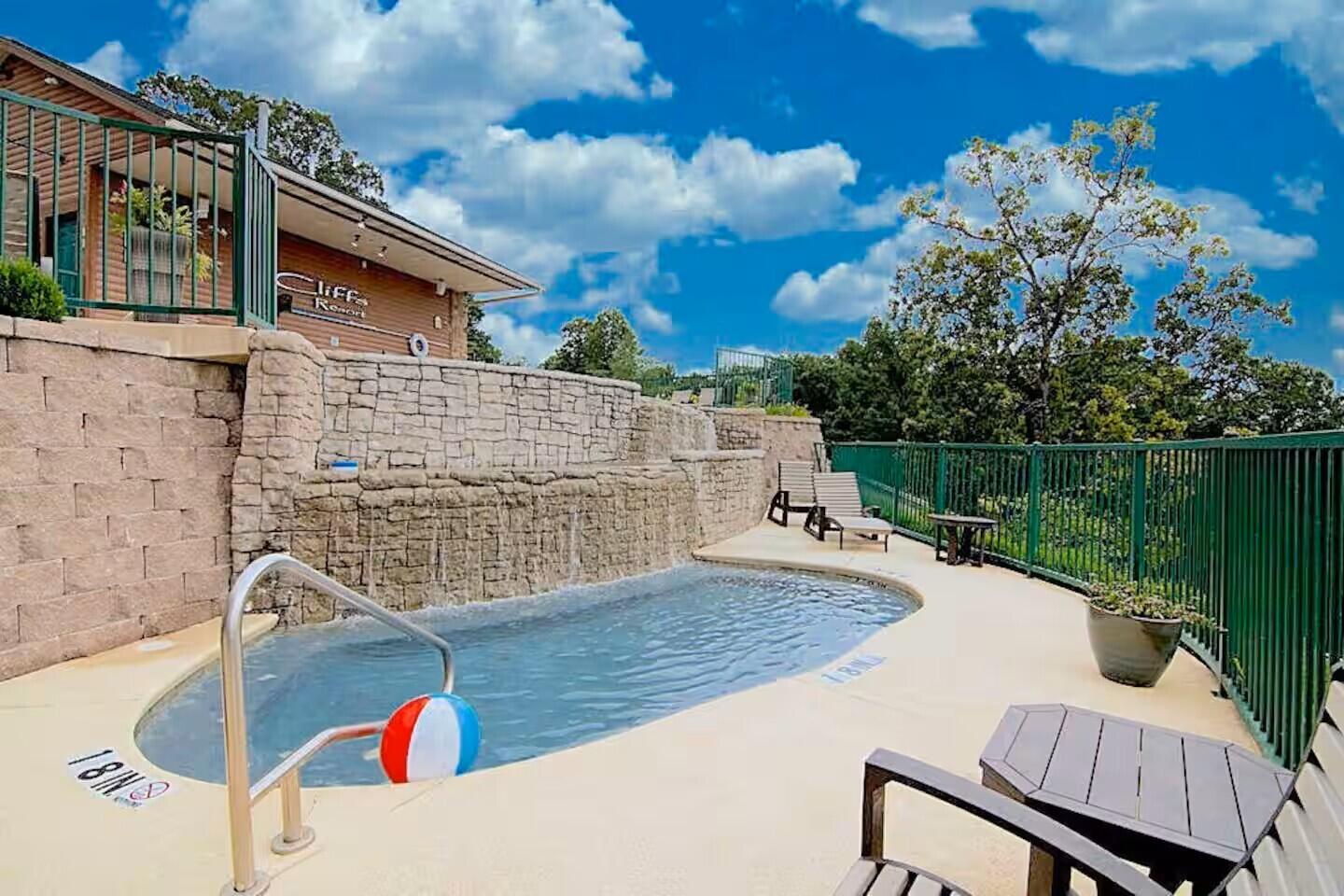 15 Stone Cliff Circle Property Photo 49