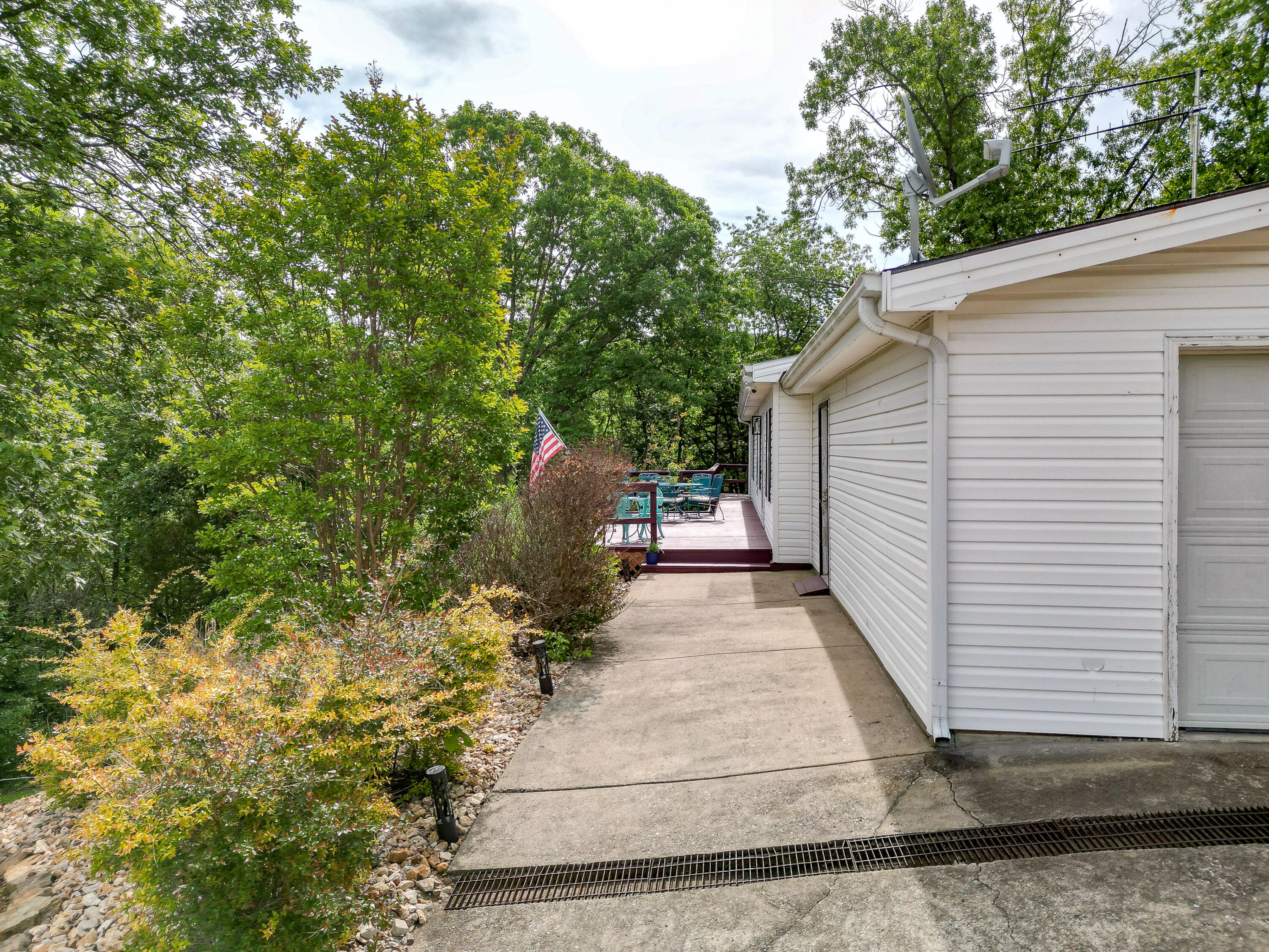 86 Stonemont Road Property Photo 5