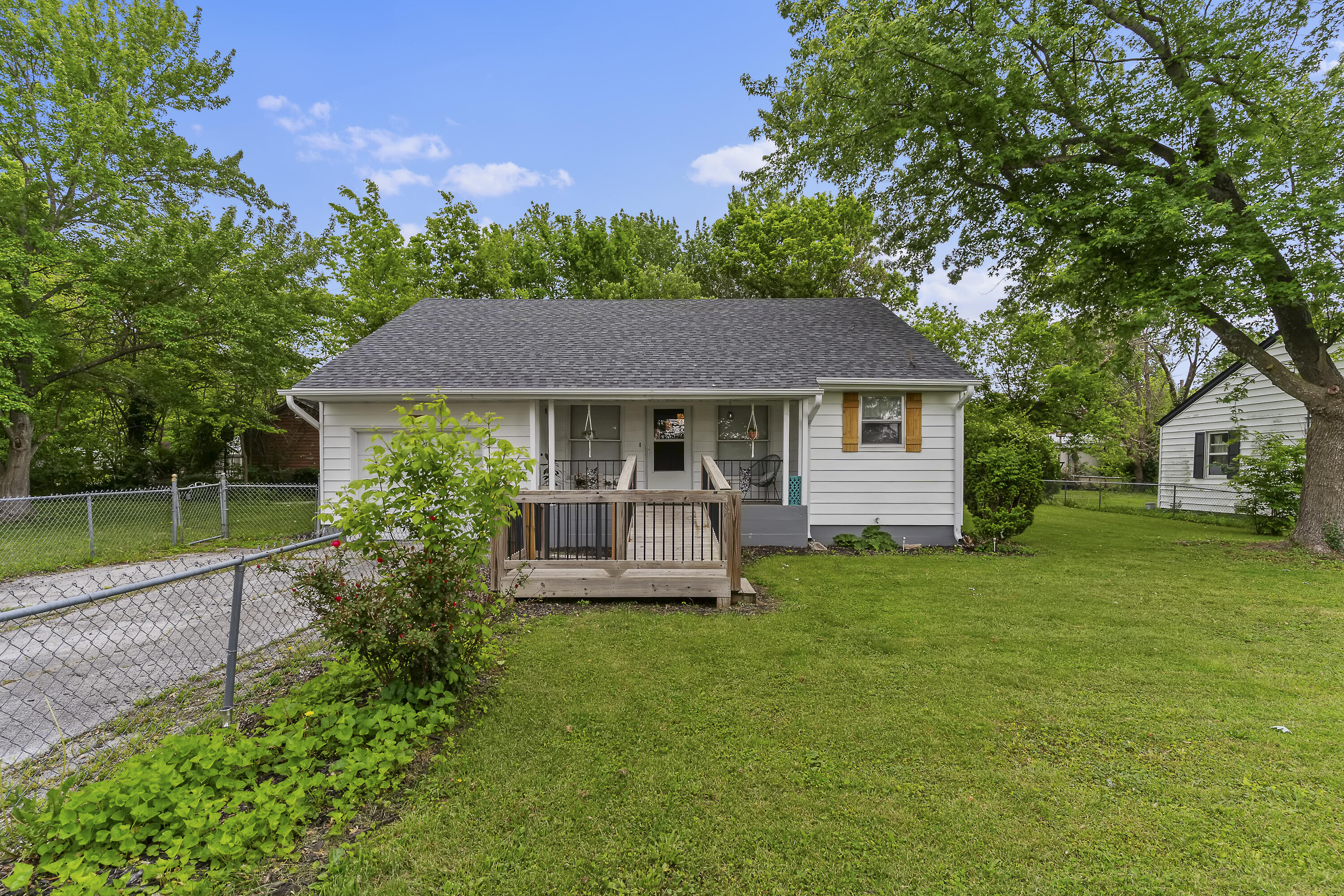 311 South Center Street Property Photo