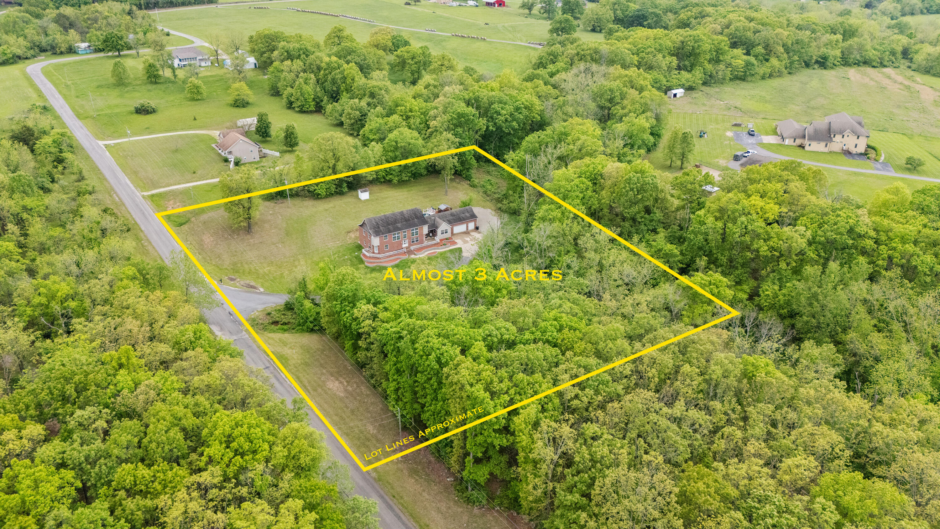 351 Deer Run Property Photo 3