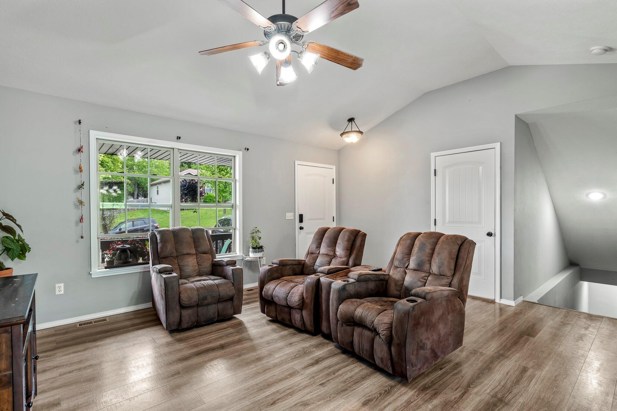 1210 West Robin Street Property Photo 6
