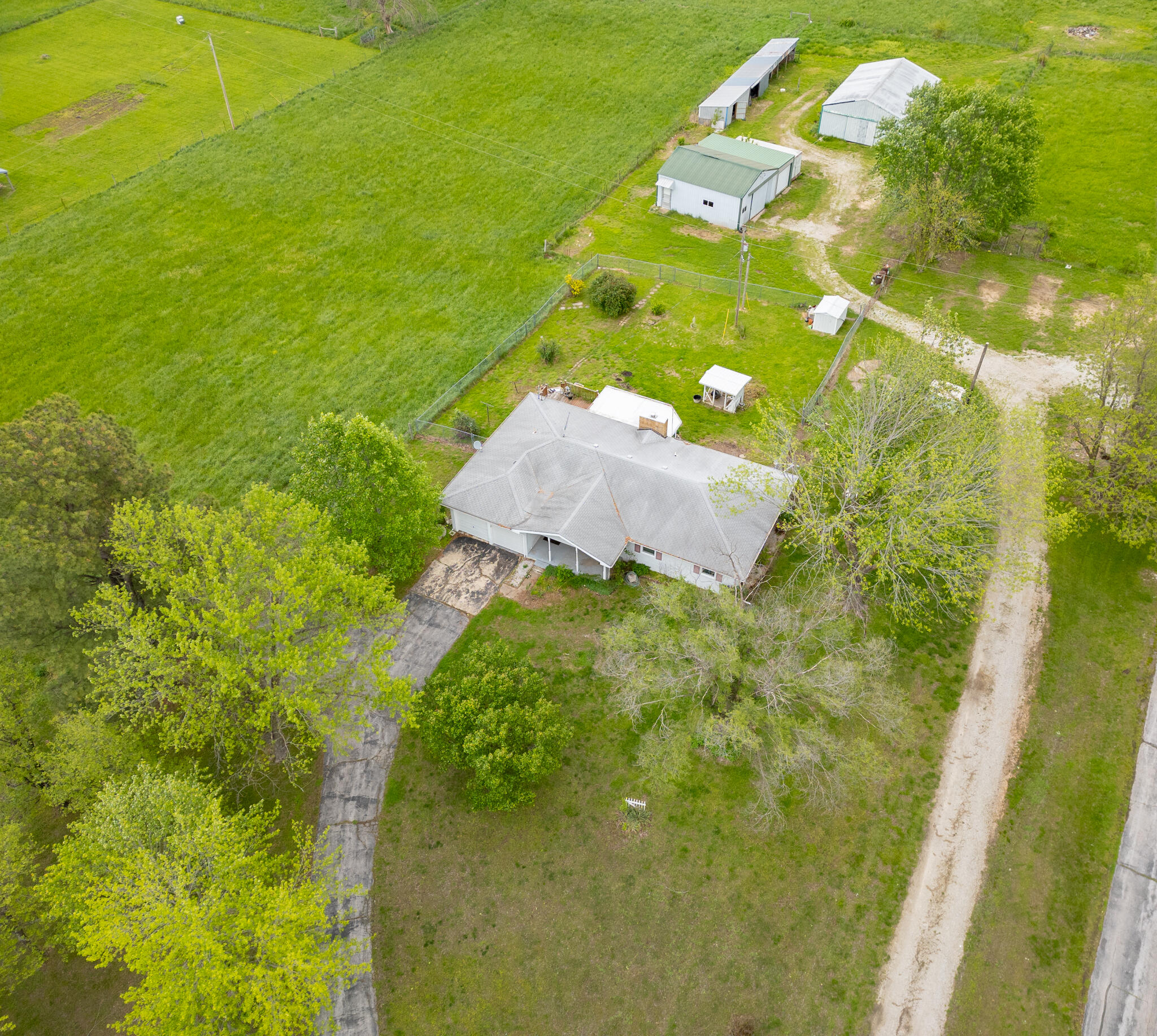 38 Martin Ln Property Photo