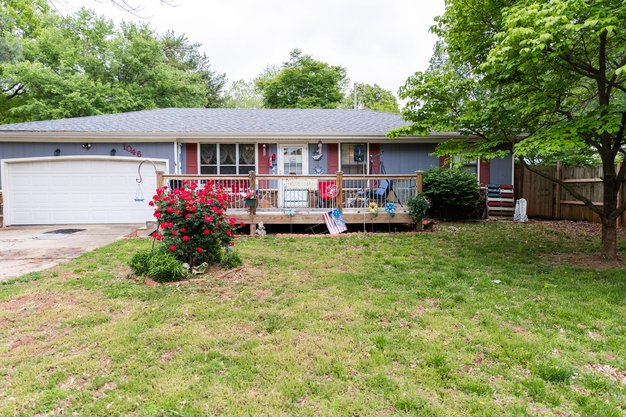 1046 East Guinevere Street Property Photo 1