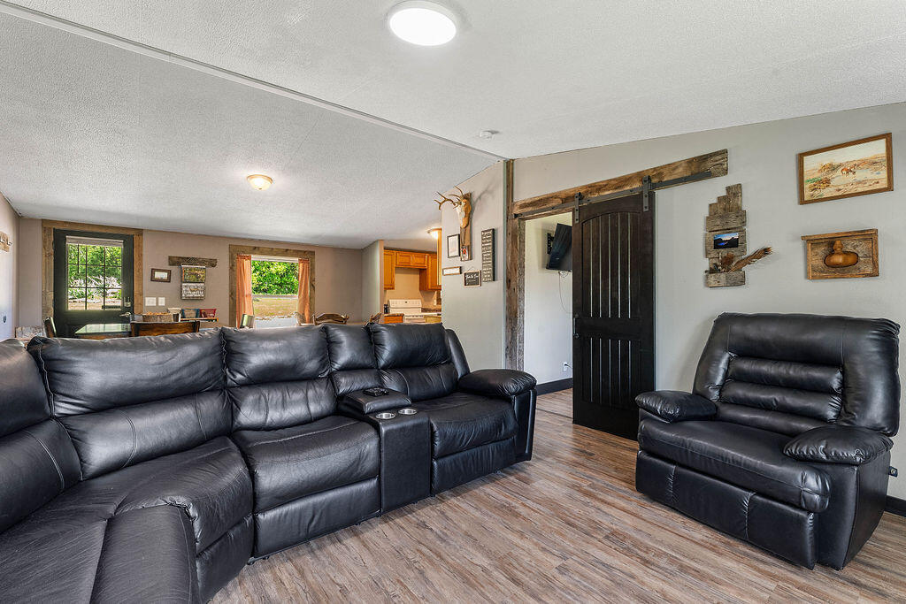 2749 Route K South Property Photo 10