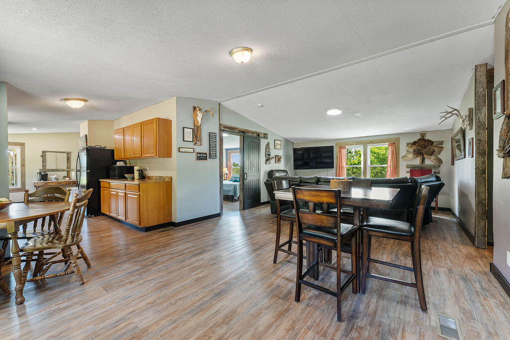 2749 Route K South Property Photo 15