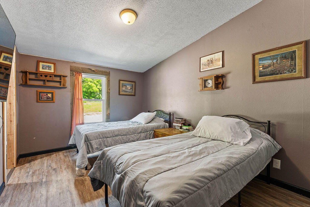 2749 Route K South Property Photo 16