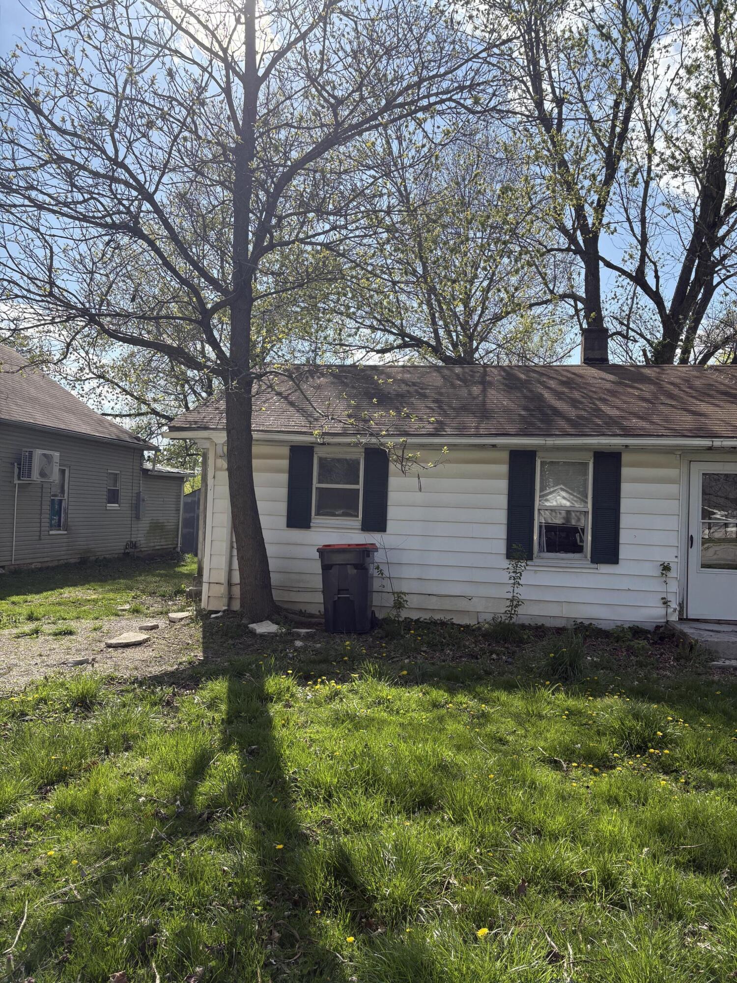 317 South Mitchell Avenue Property Photo 3