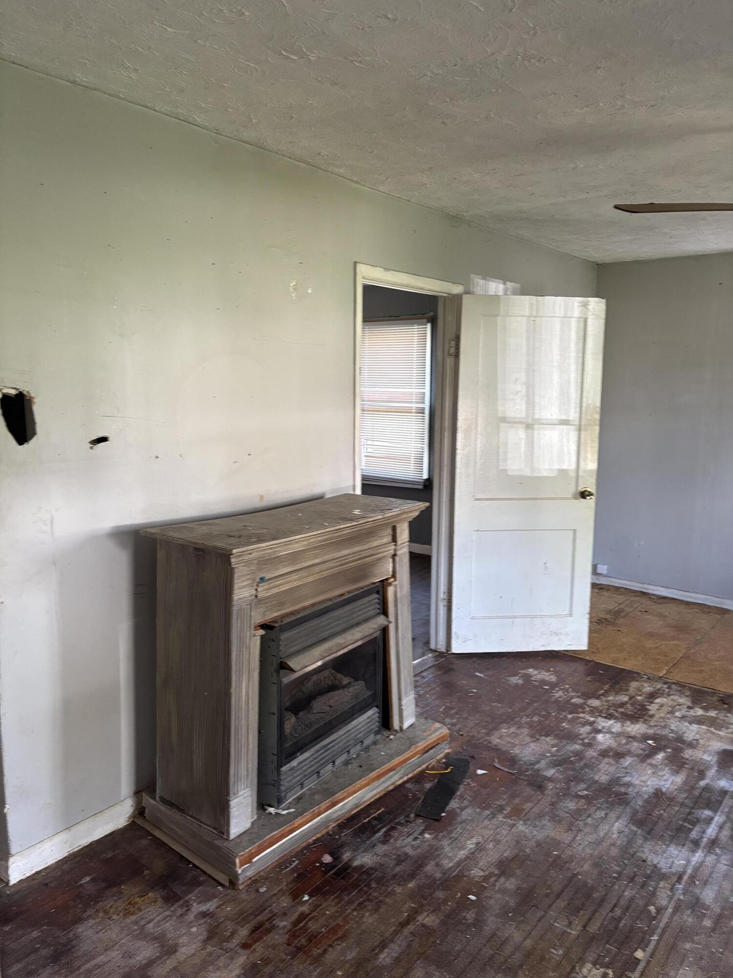 317 South Mitchell Avenue Property Photo 9